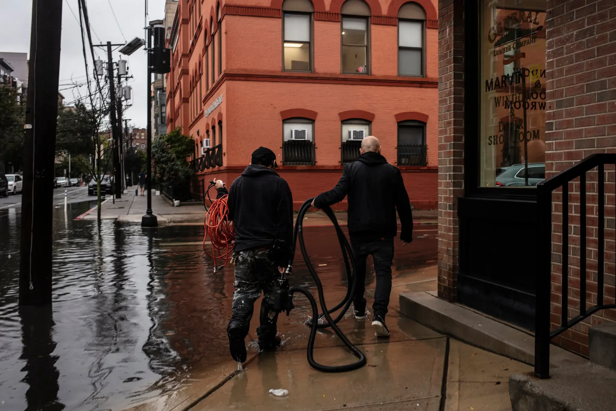 Bryan Anselm for The New York Times  (https://www.nytimes.com/2023/09/29/nyregion/nyc-flooding-video-photo.html)