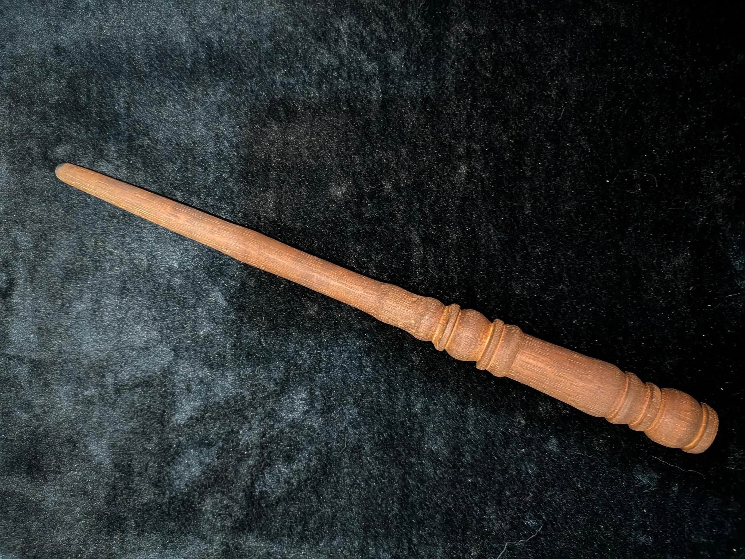 Handmade natural Oak, mahogany wand