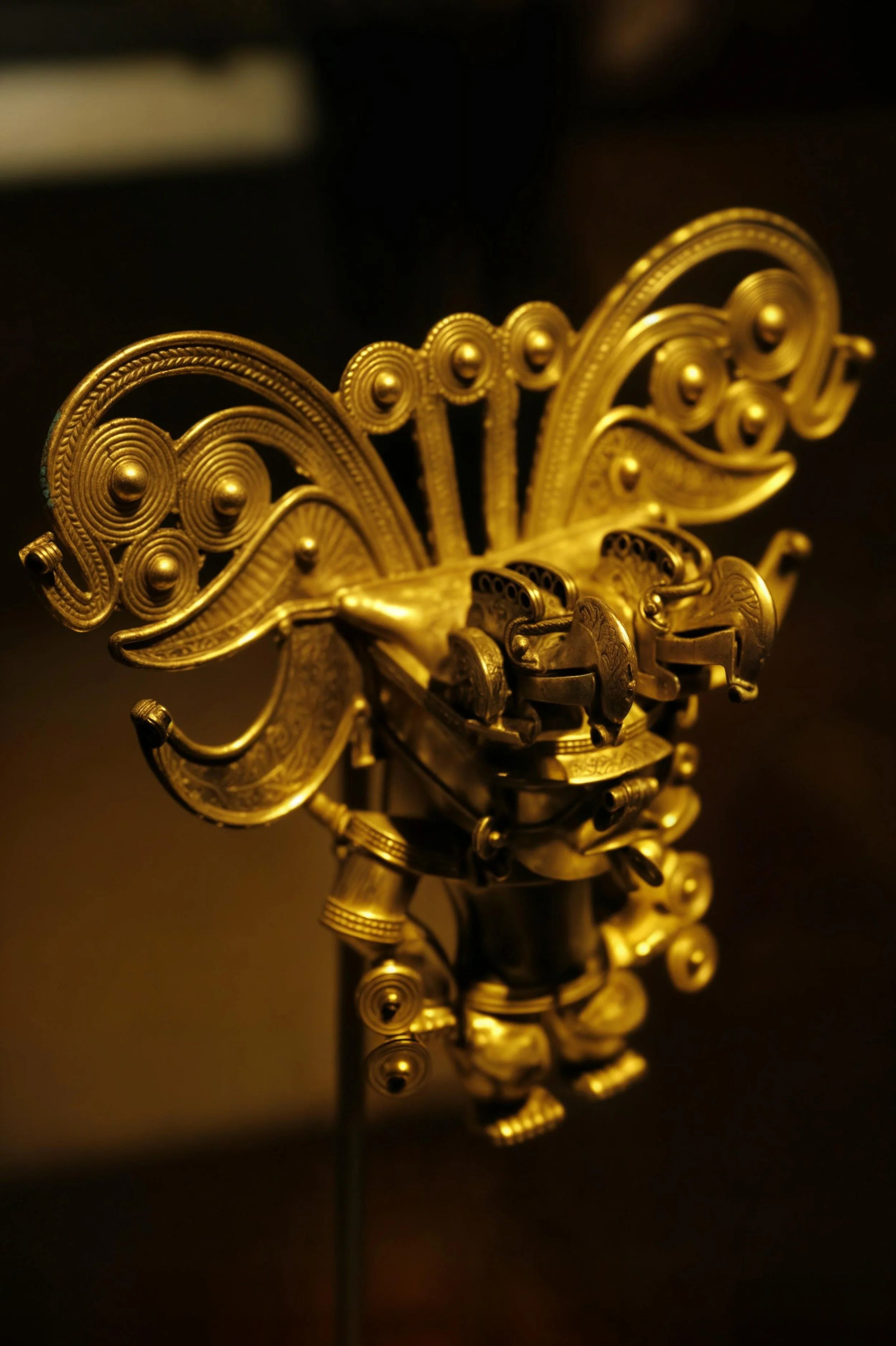 Bogotá’s Treasure Circuit: From Ancient Gold Collections to Emerald Markets