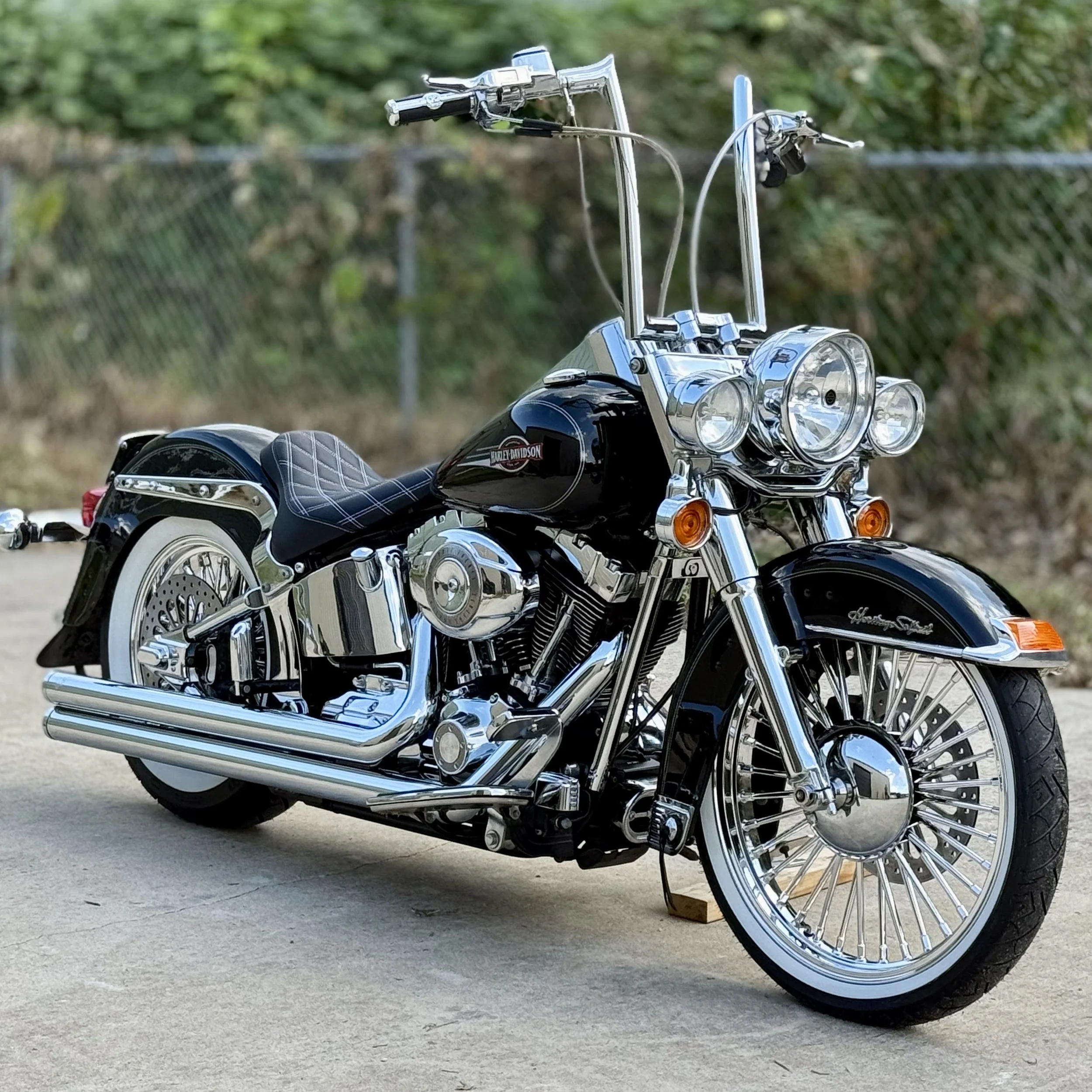 2007 Harley Davidson FLSTC Heritage Softail Classic - Vivid Black