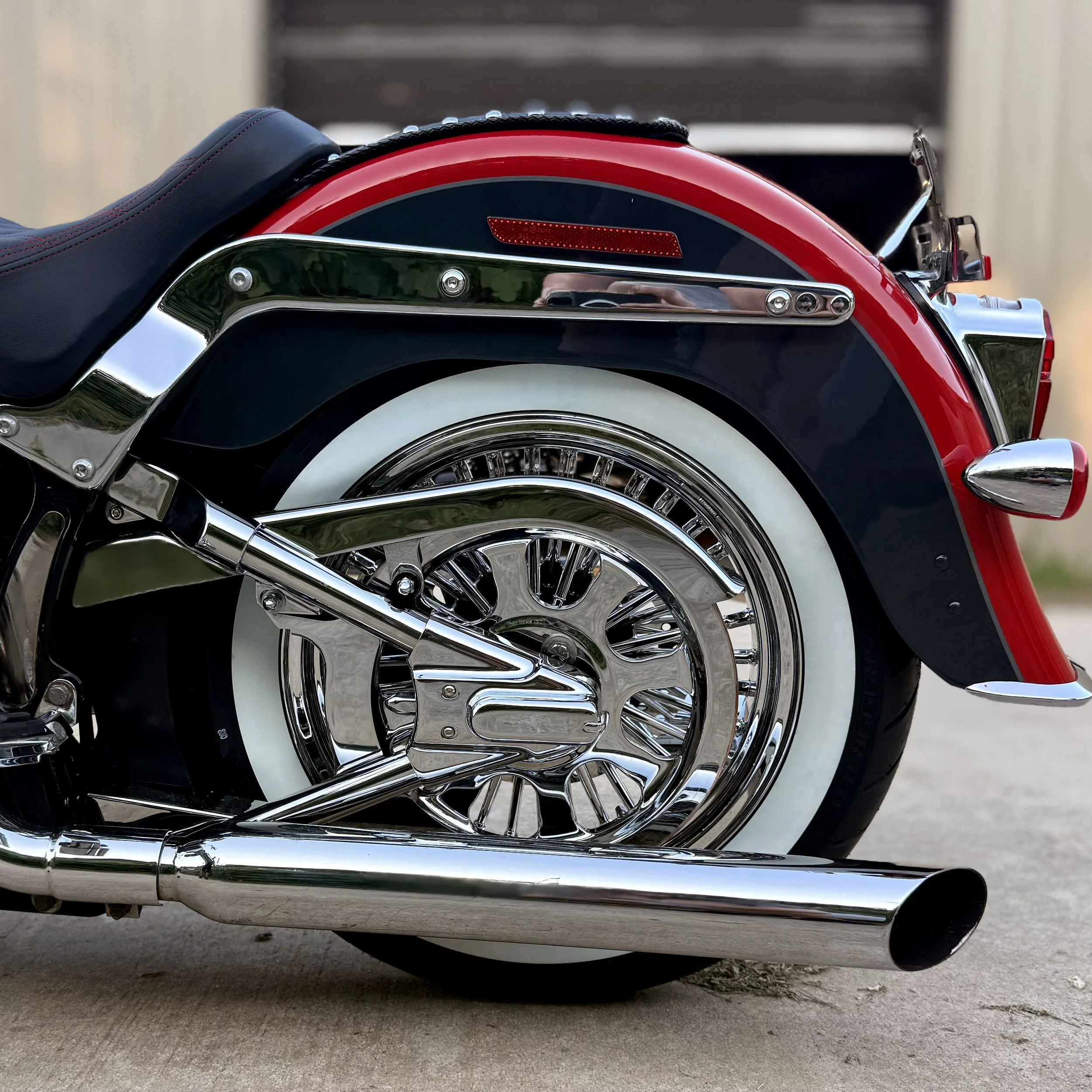 2006 Harley Davidson FLSTNI Heritage Softail Deluxe - Scarlett Red/Charcoal Satin