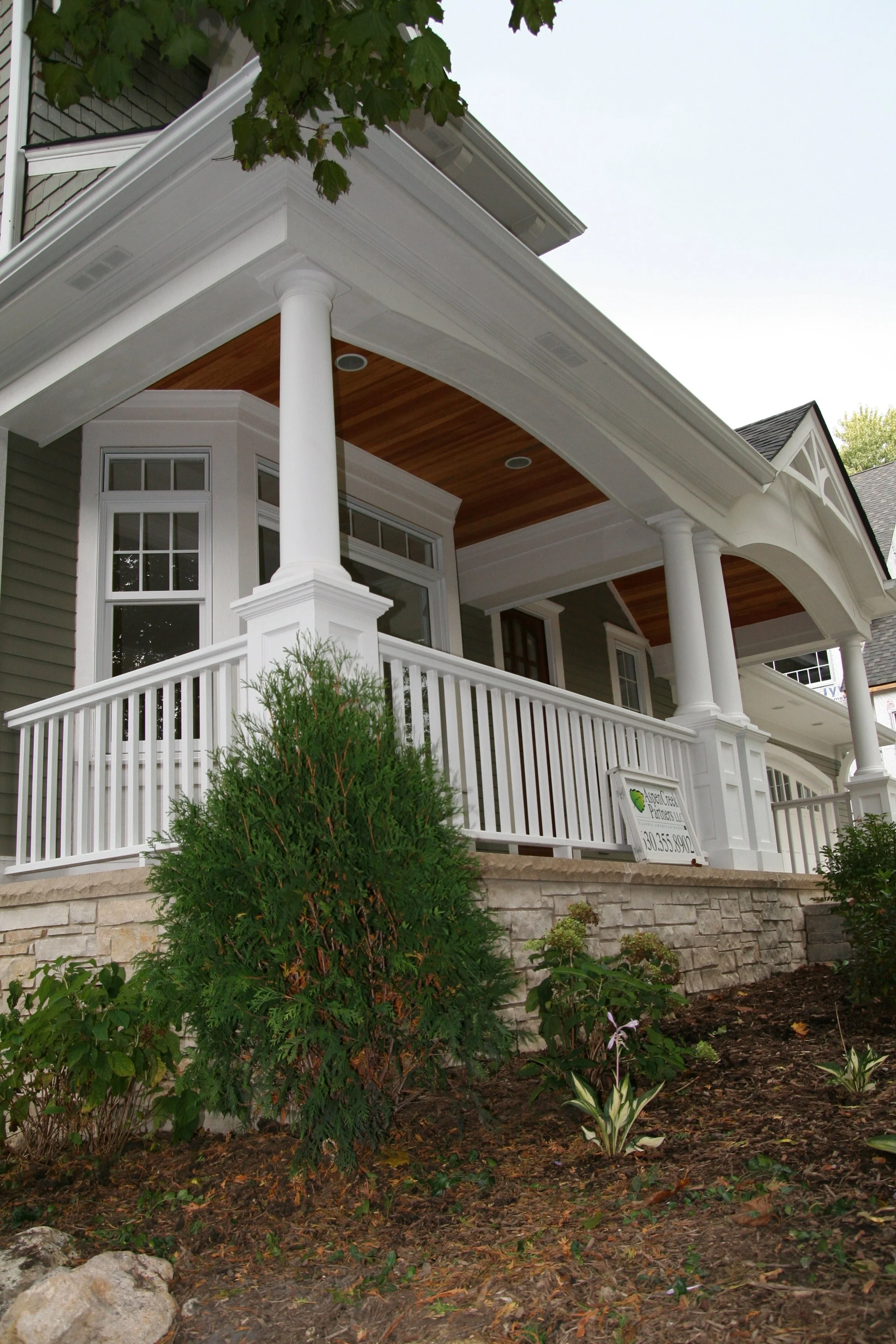 8-9-663 front porch.jpg