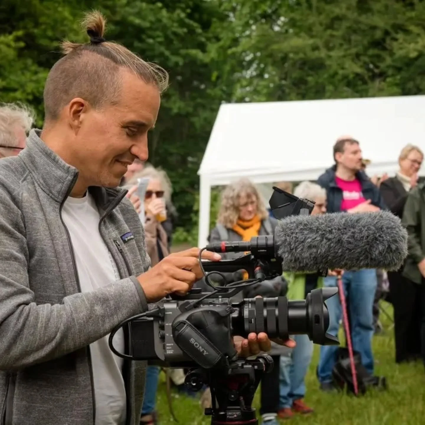 150 people on a small island, constitution day, nature and resistance against a motorway &ndash; a very concrete picture of what citizen engagement looks like 💪

The Egholm motorway would destroy valuable nature and wildlife around the island while 