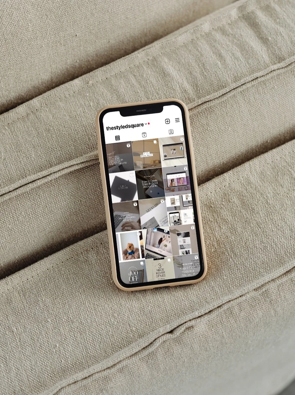 SOCIAL MEDIA PROMPT BUNDLE
