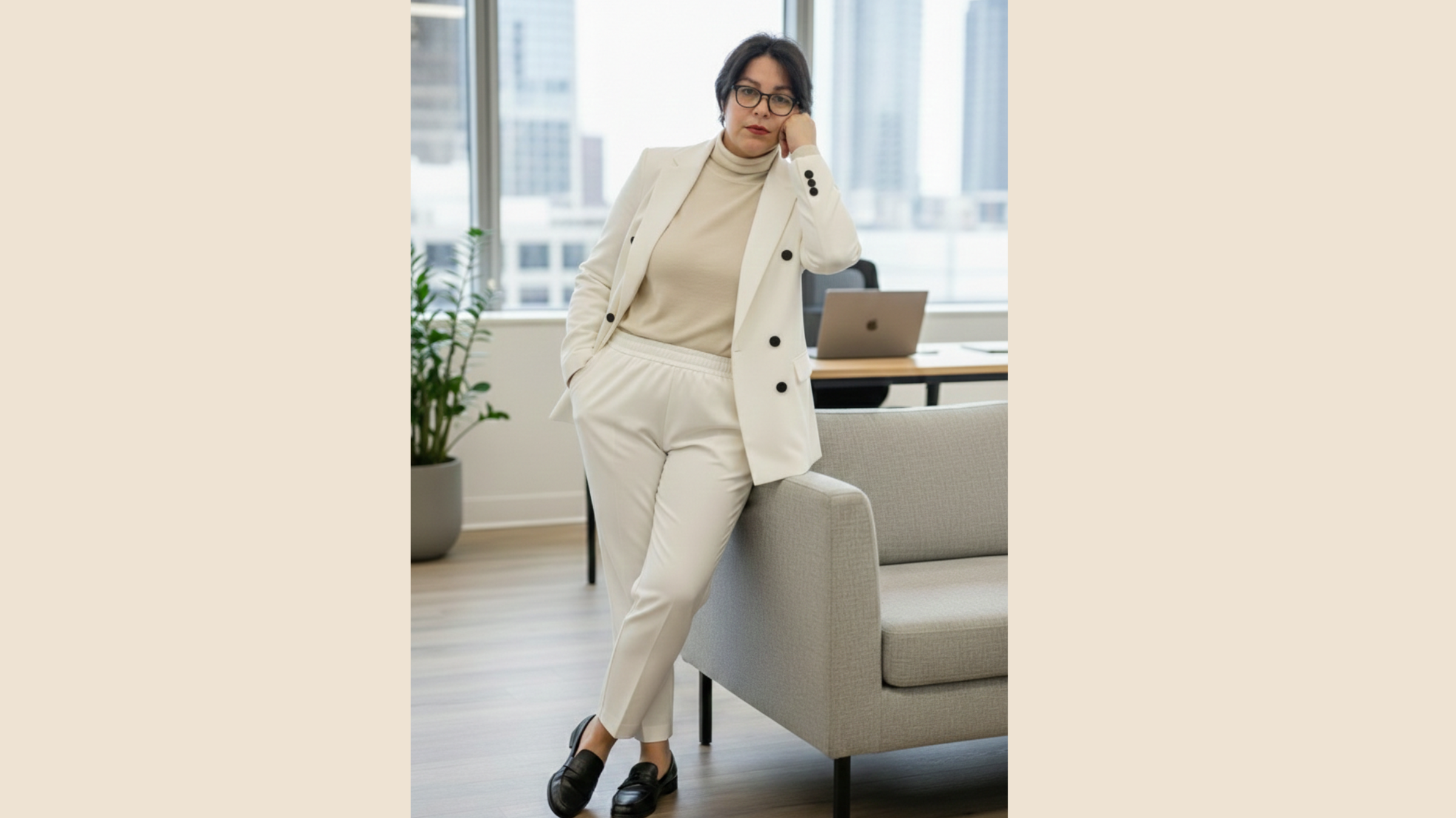 Lourdes Carreño, professional operations and project management expert with over 15 years of experience, based in Canada.