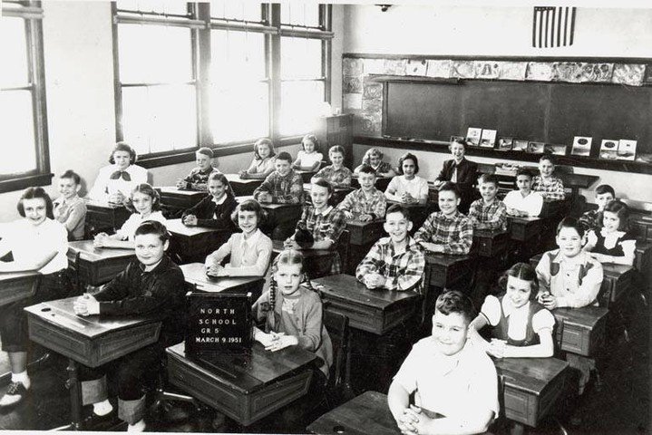 Take a stroll back to 1951! 📸

This month's trip down memory lane features North School's fifth-grade class with their teachers, Fran Vic and Ruth Busler. The building that once welcomed these students now houses the Arlington Heights Park District 