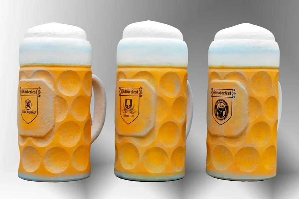 Giant Stein Glass Features