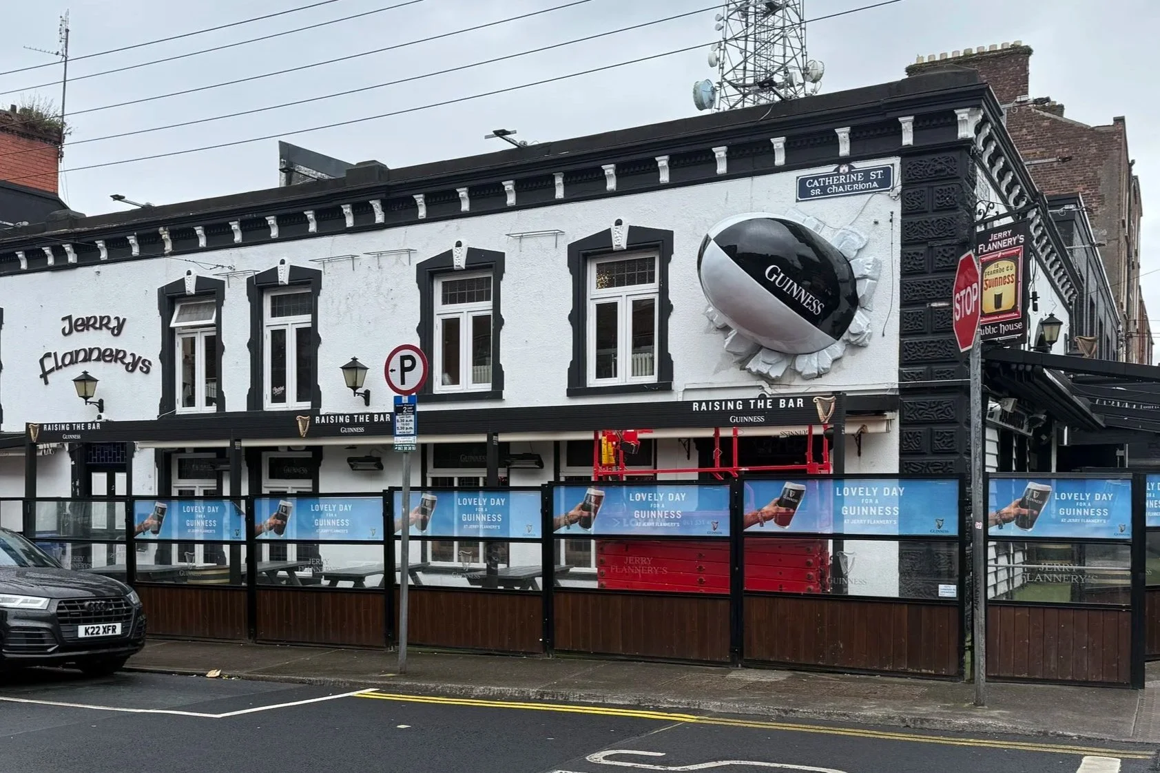 Flannerys - Guinness Rugby Ball