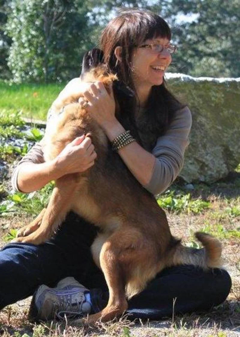 Linda with Apple the dog