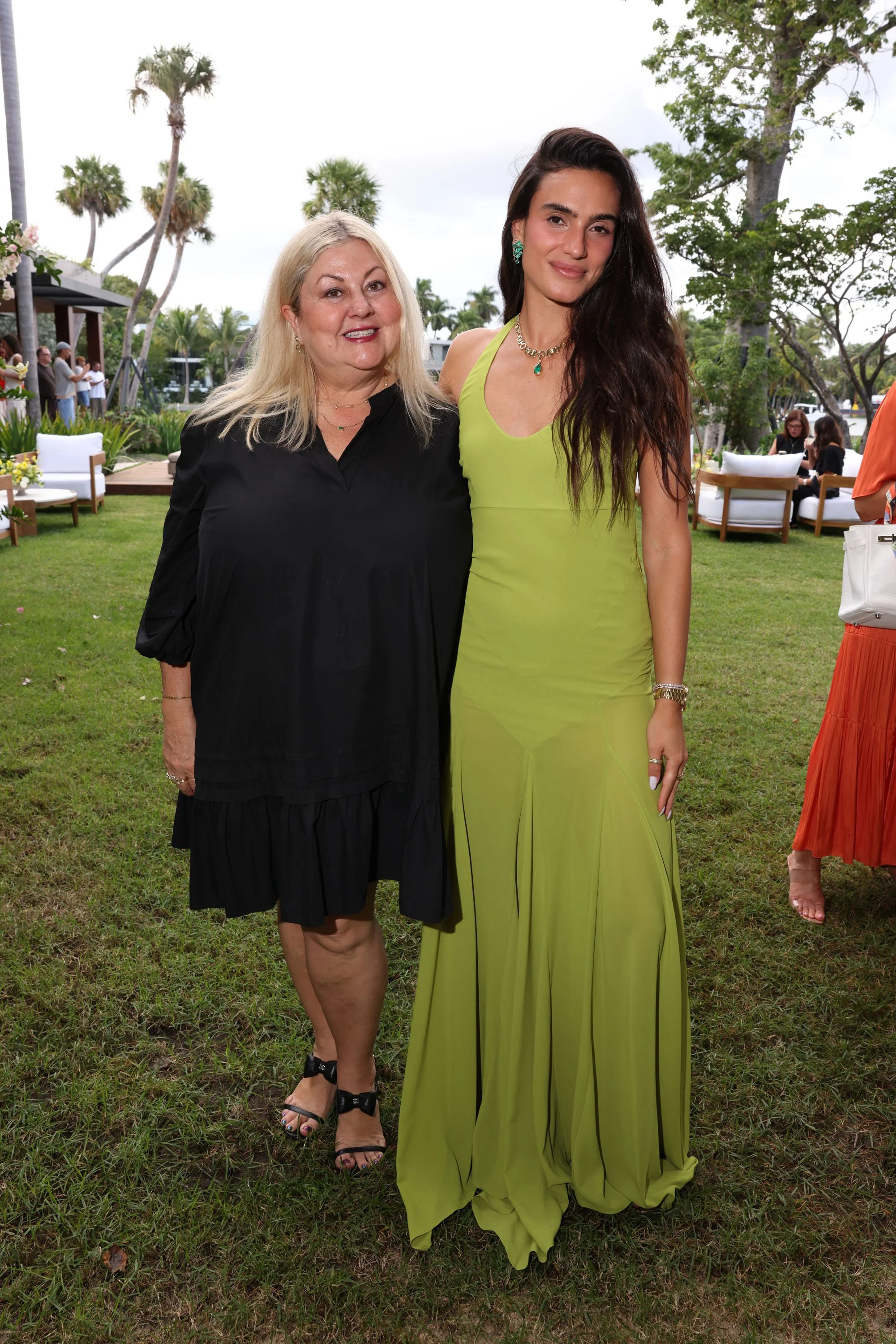 Chris Sullivan & Isabela Grutman4.jpg