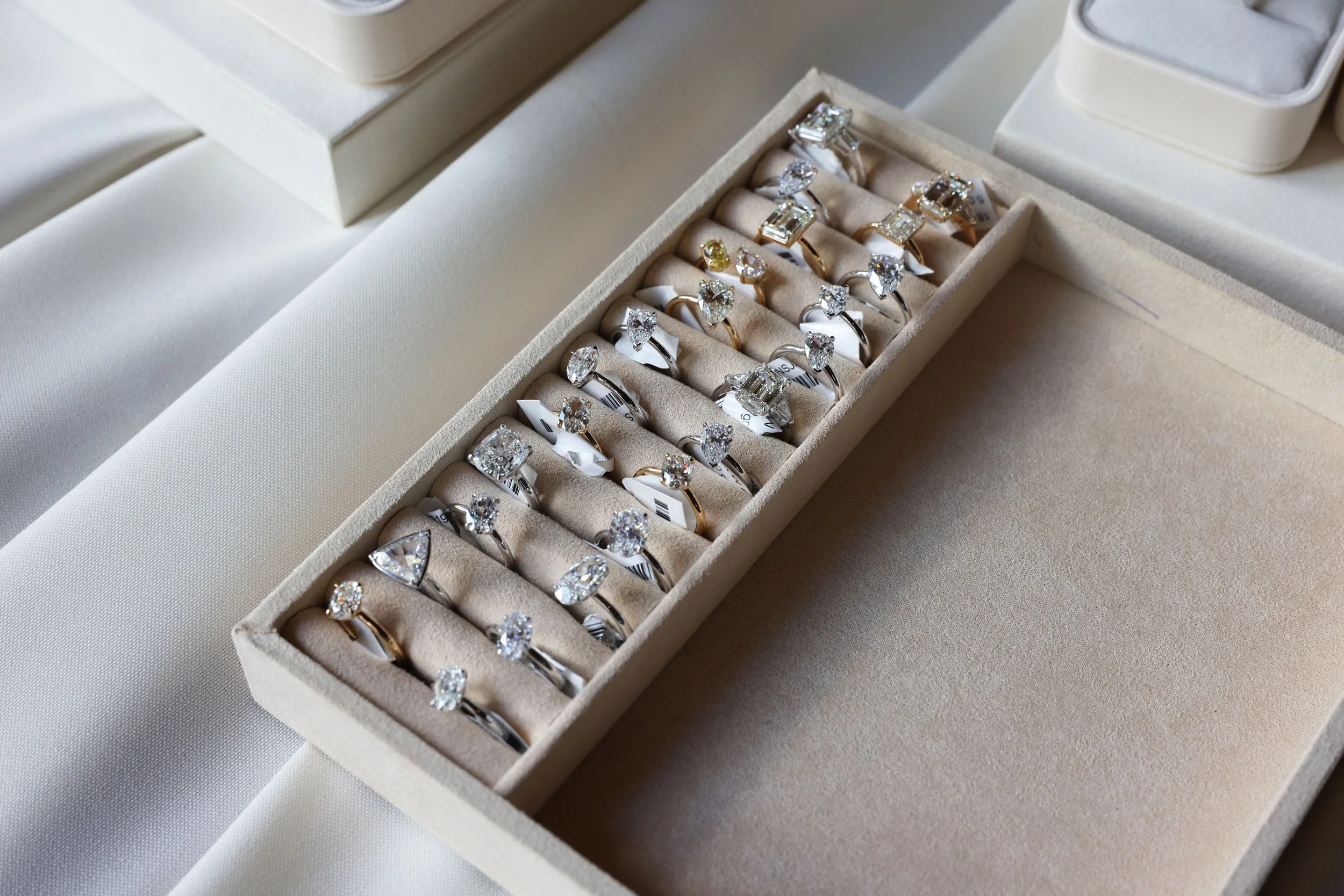 Jewelry by Isa Grutman Jewelry13.jpg