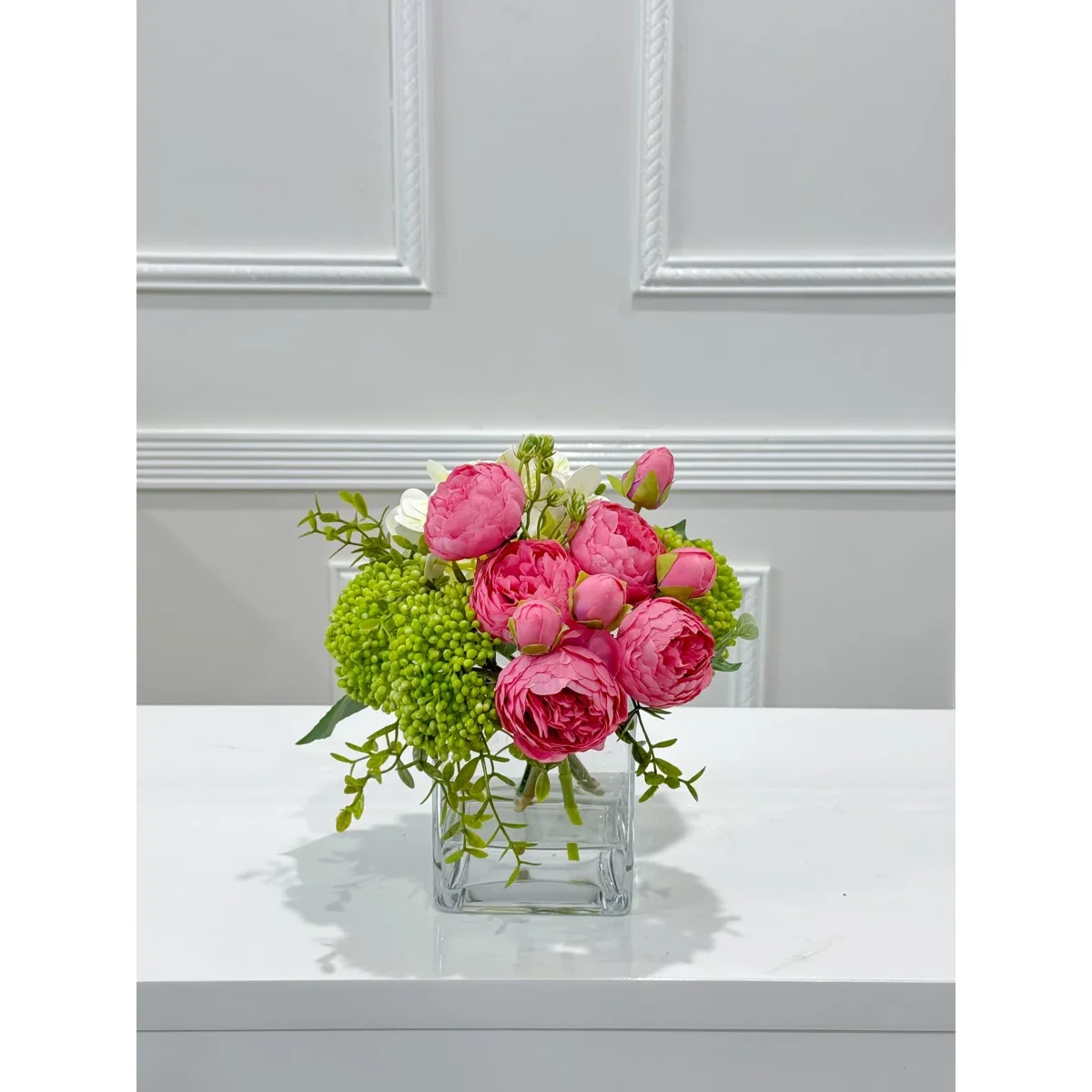 Arrangement+in+Vase-2033233435.webp