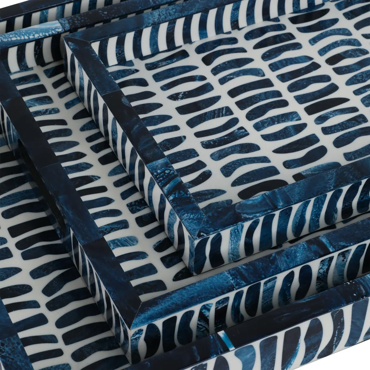 Eye-Catching+Ottoman+Tray+That+Elevates+Your+Space+–+Decorative+Coffee+Table+Tray+With+Blue+Pattern+For+Dining+Or+Vanity+–+Accent+Tray+With+Versatile+Accent+For+Organi (2).webp