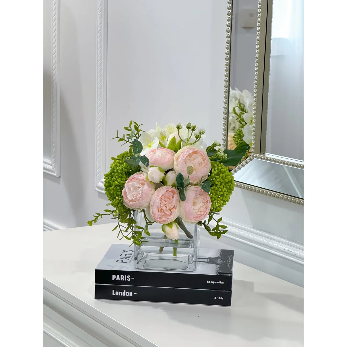 Arrangement+in+Vase-2033233437.webp
