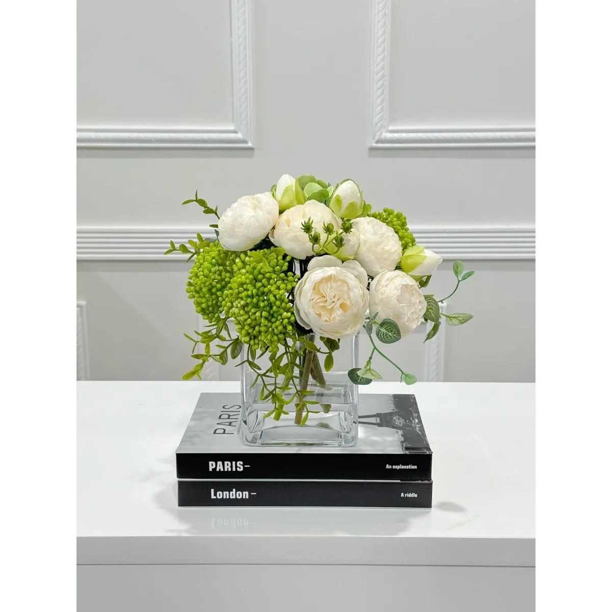 Arrangement+in+Vase-2033233436 (2).webp