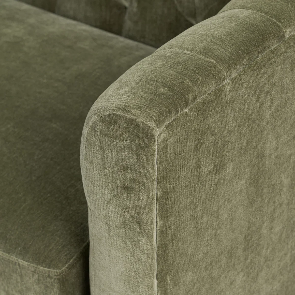 Beola+96_+Tufted+Chesterfield+Sofa-1384153134 (5).webp