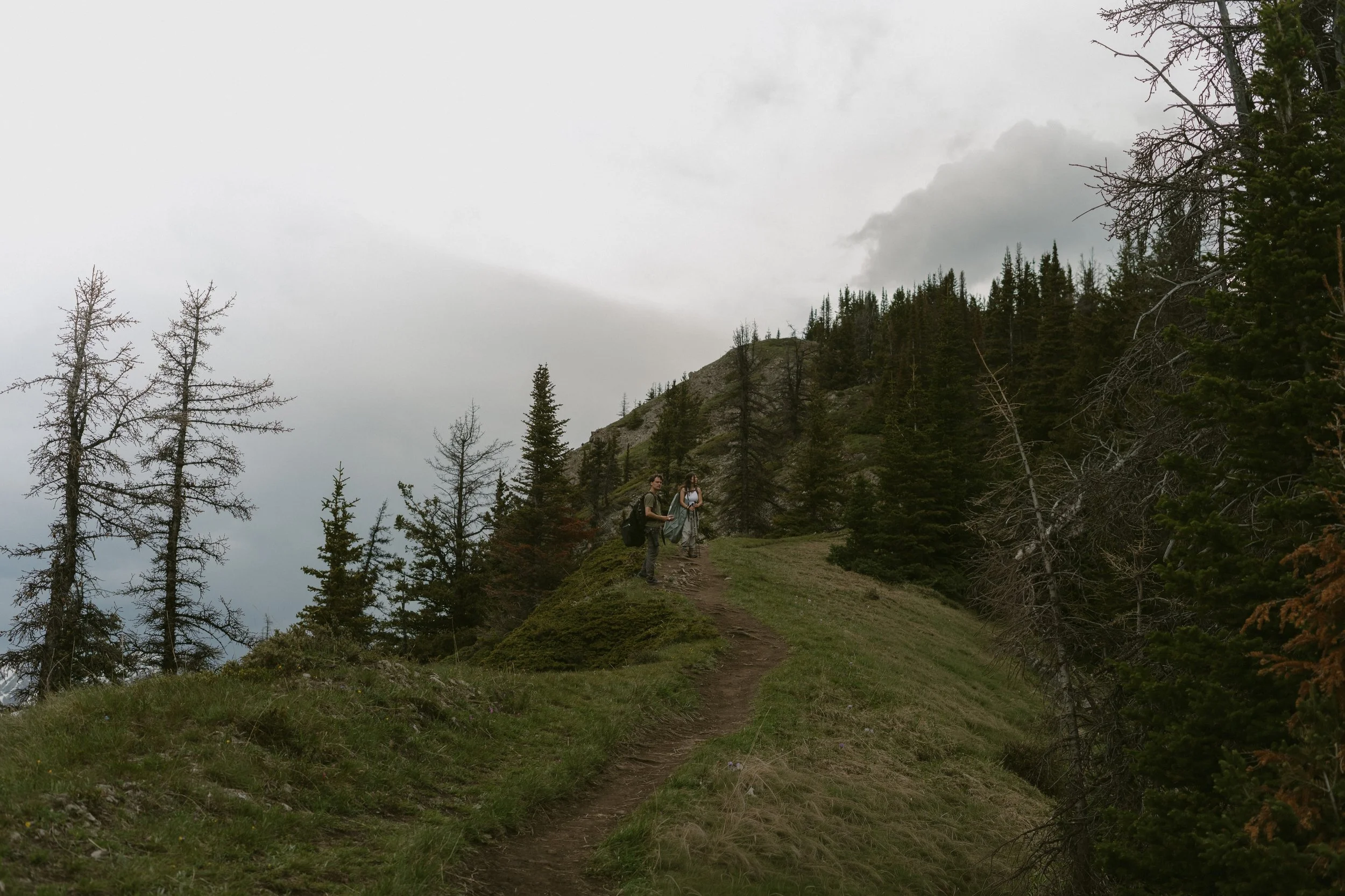 Kananaskis-hiking-elopement-elopement-photographer-banff-2.jpg