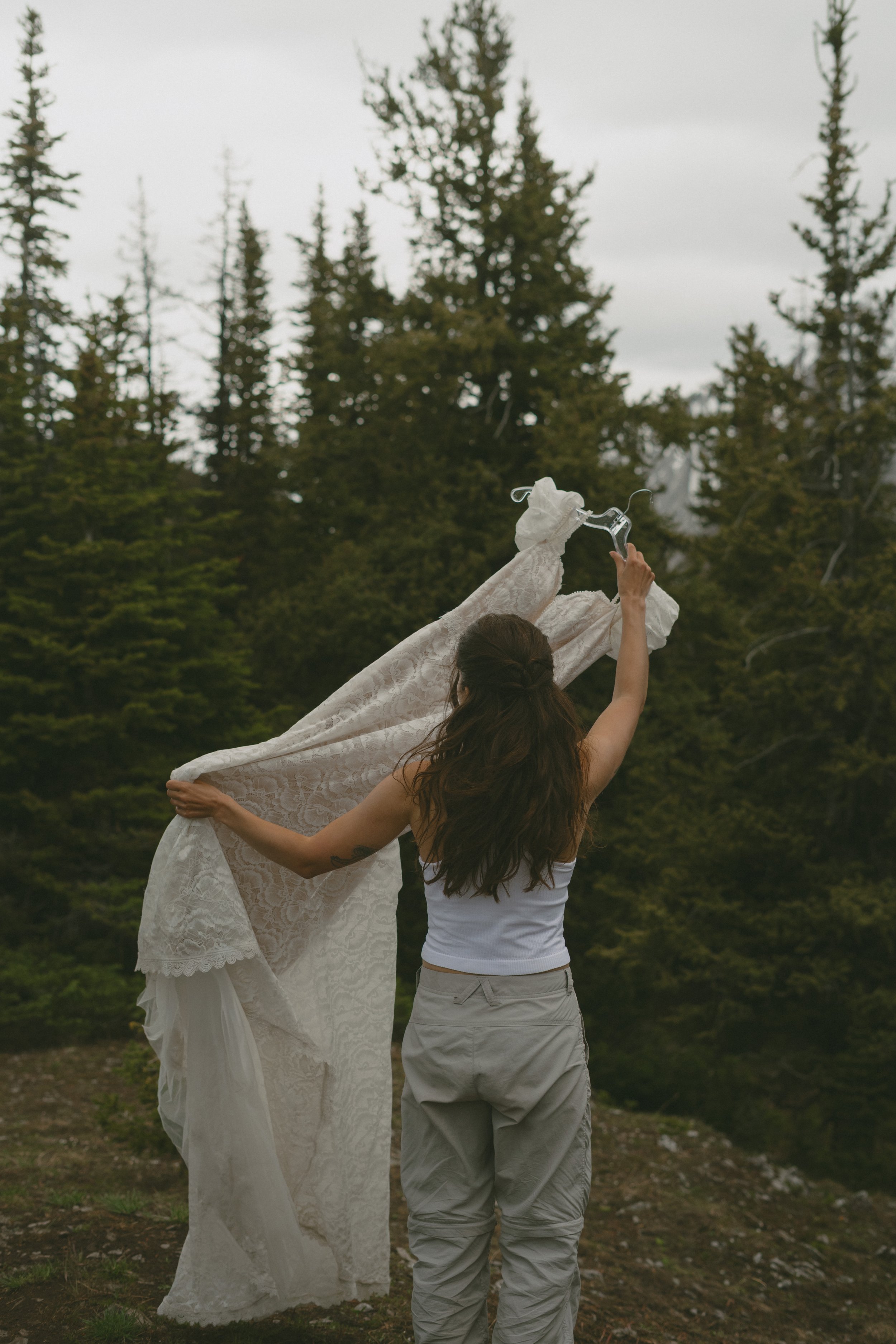 Kananaskis-hiking-elopement-elopement-photographer-banff-5.jpg