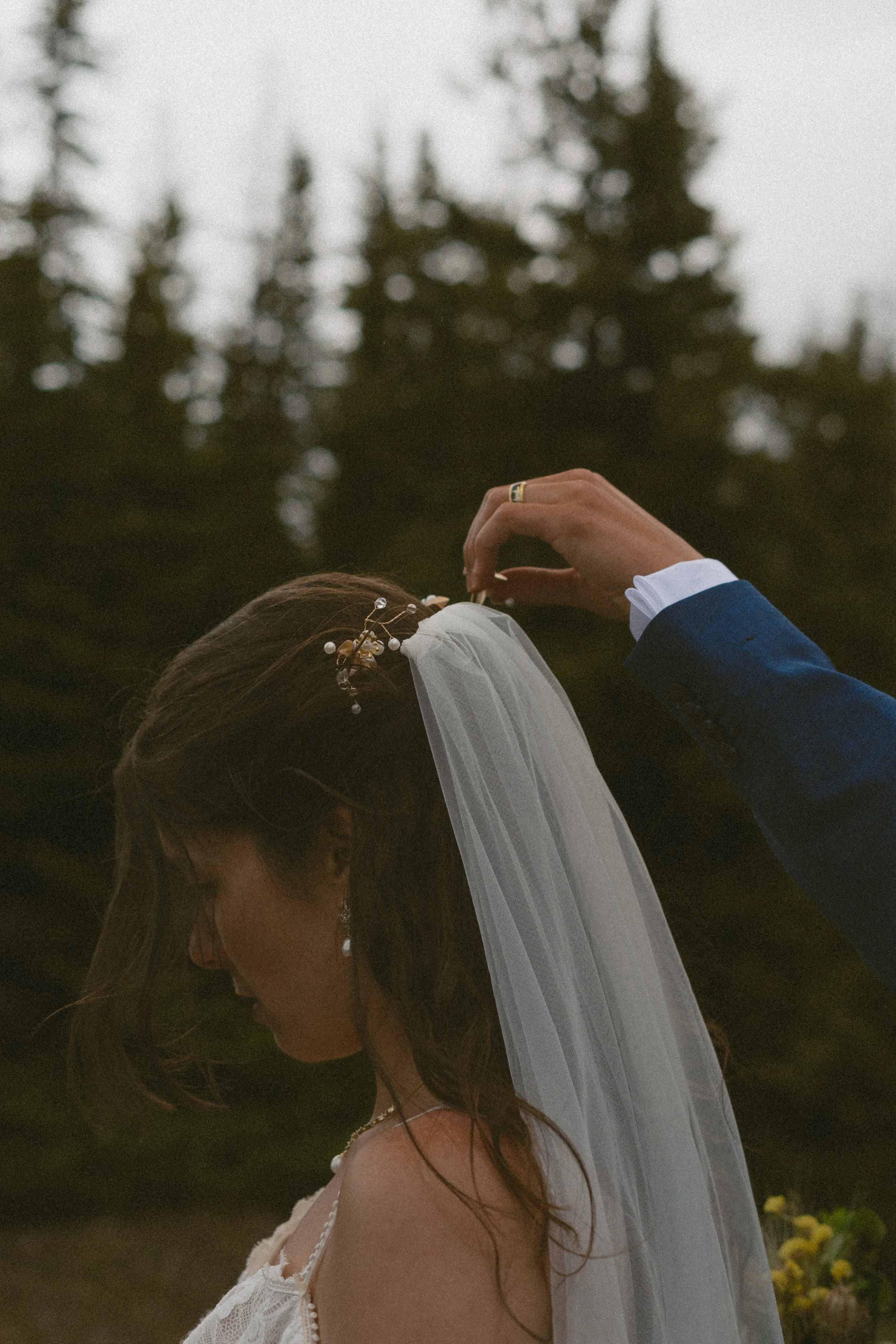 Kananaskis-hiking-elopement-elopement-photographer-banff-7.jpg