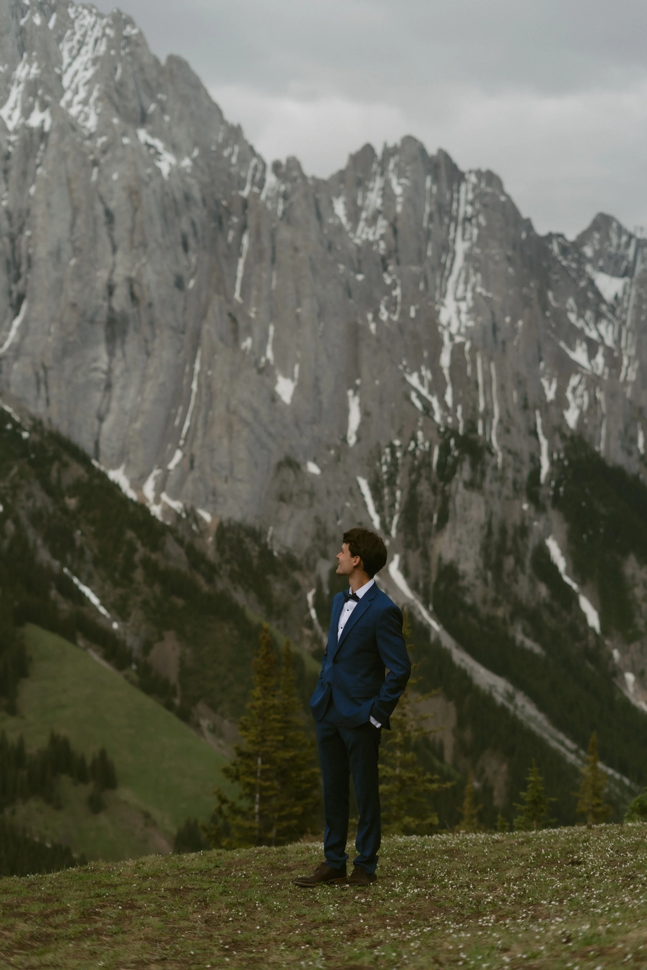 Kananaskis-hiking-elopement-elopement-photographer-banff-12.jpg