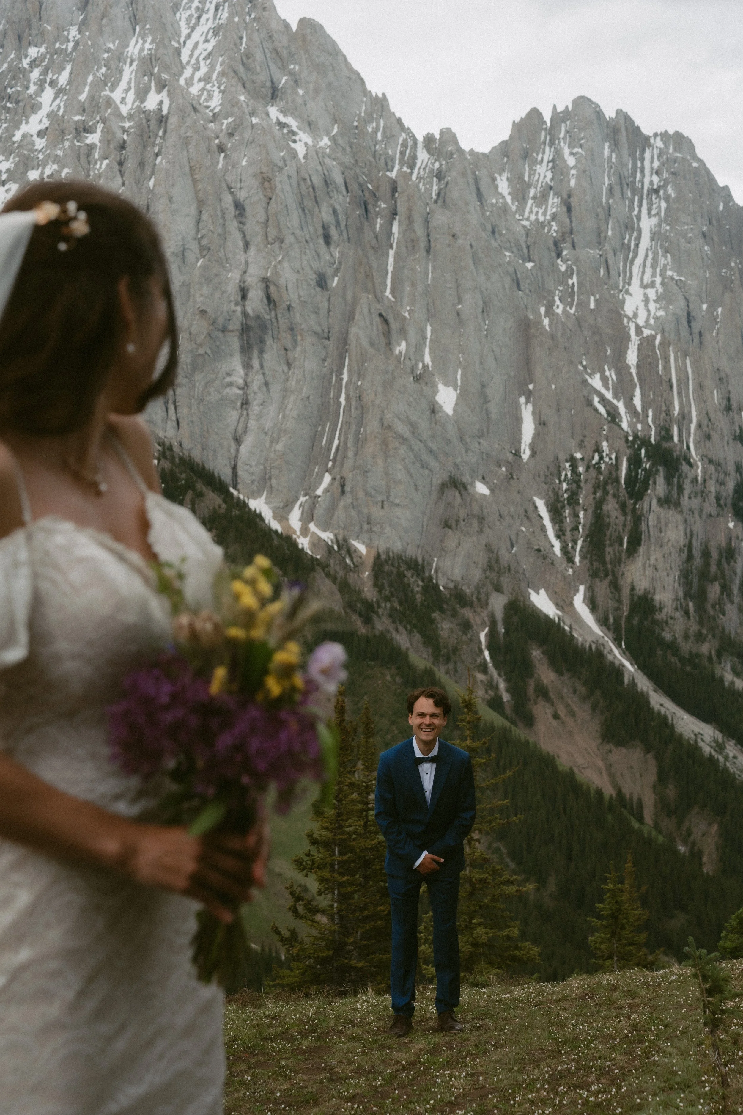 Kananaskis-hiking-elopement-elopement-photographer-banff-17.jpg