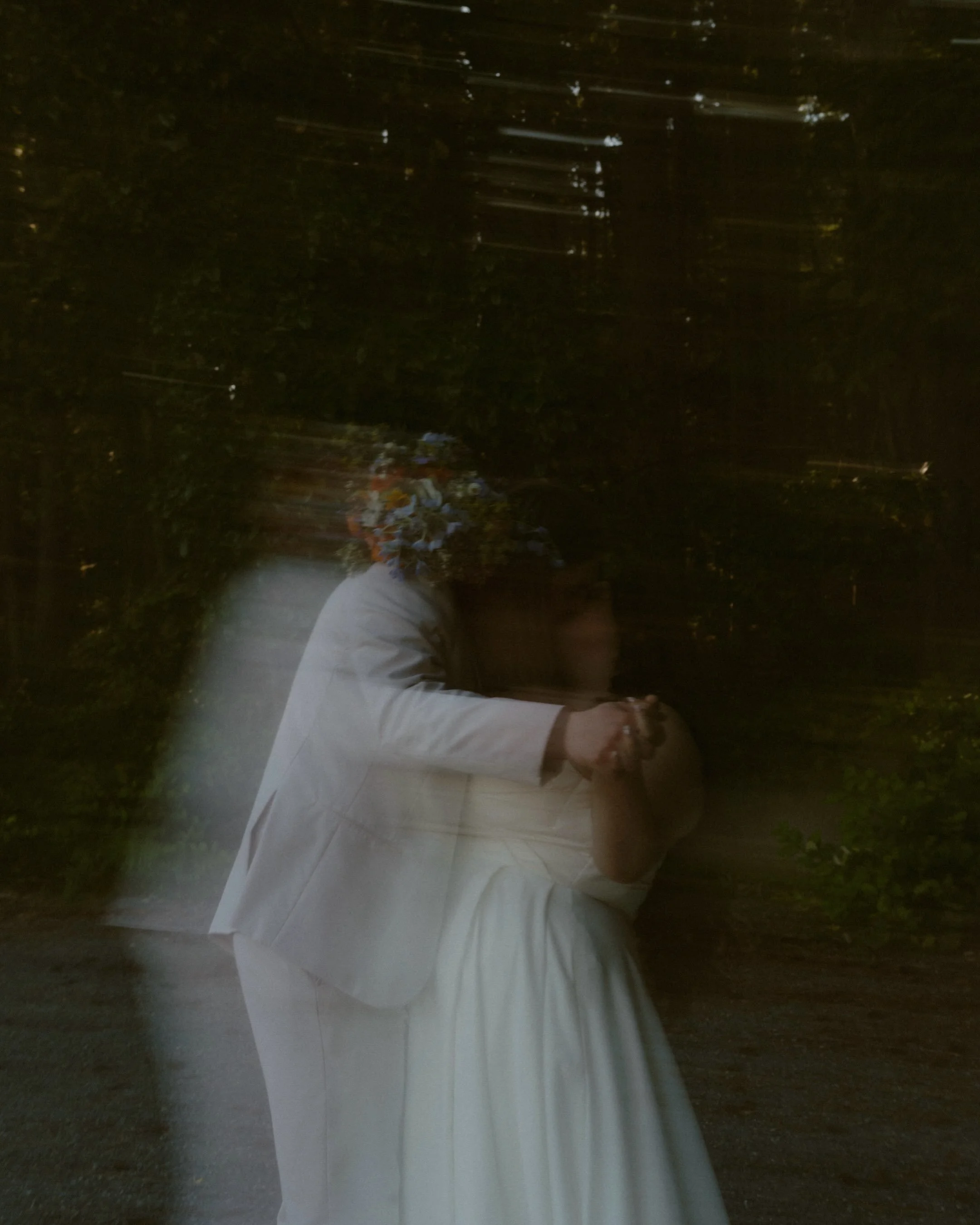 The Horwood&rsquo;s &bull; Lantzville, Vancouver Island

H &amp; R waited a long time for this day, and they knew exactly what they wanted from it to be beside each other, have a good time, and not stress the small stuff.

A heartfelt first look with