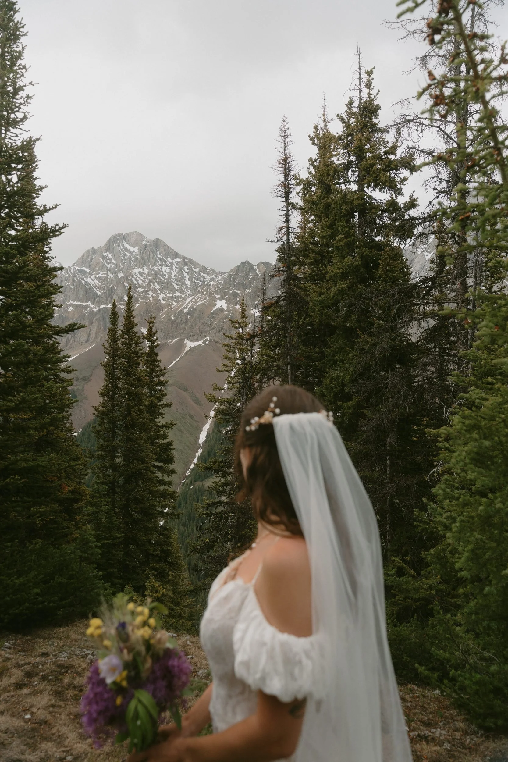 kananaskis-hiking-elopement-photographer-banff-040.jpg