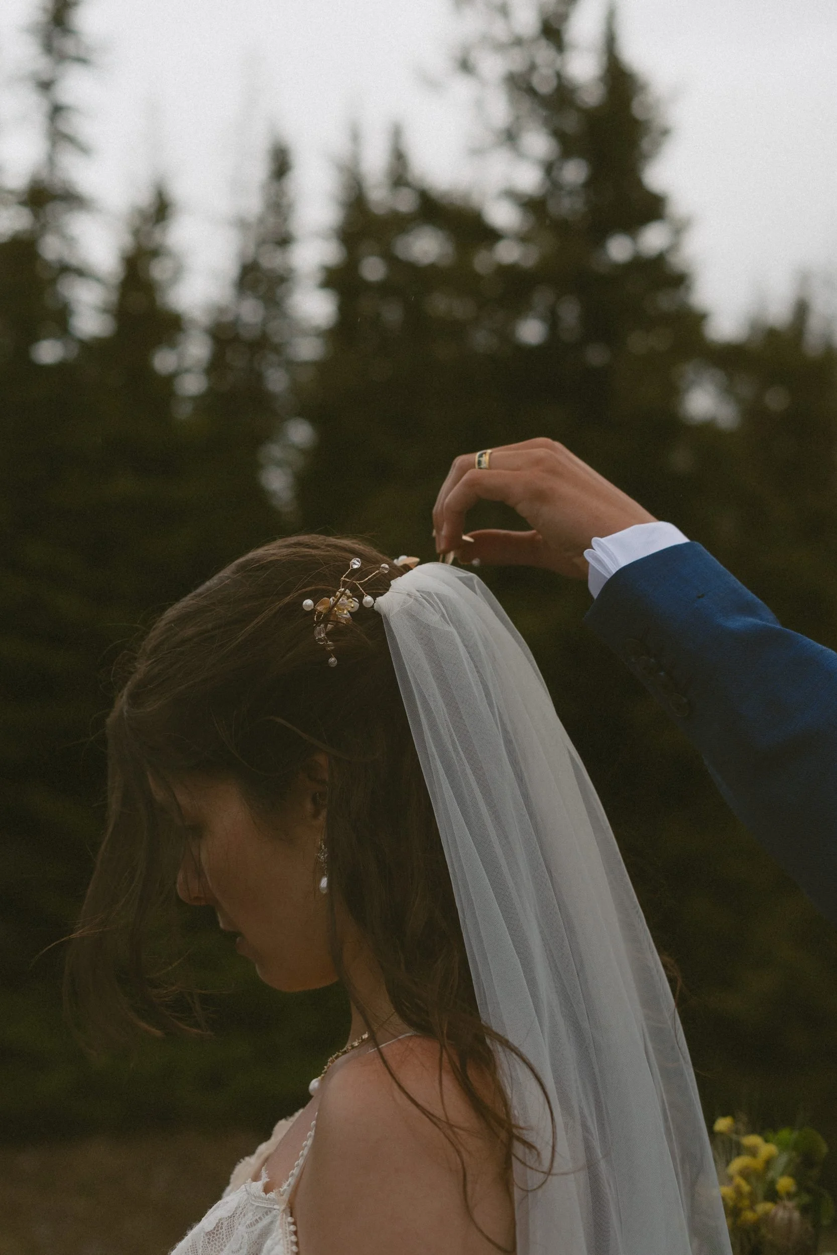kananaskis-hiking-elopement-photographer-banff-026.jpg