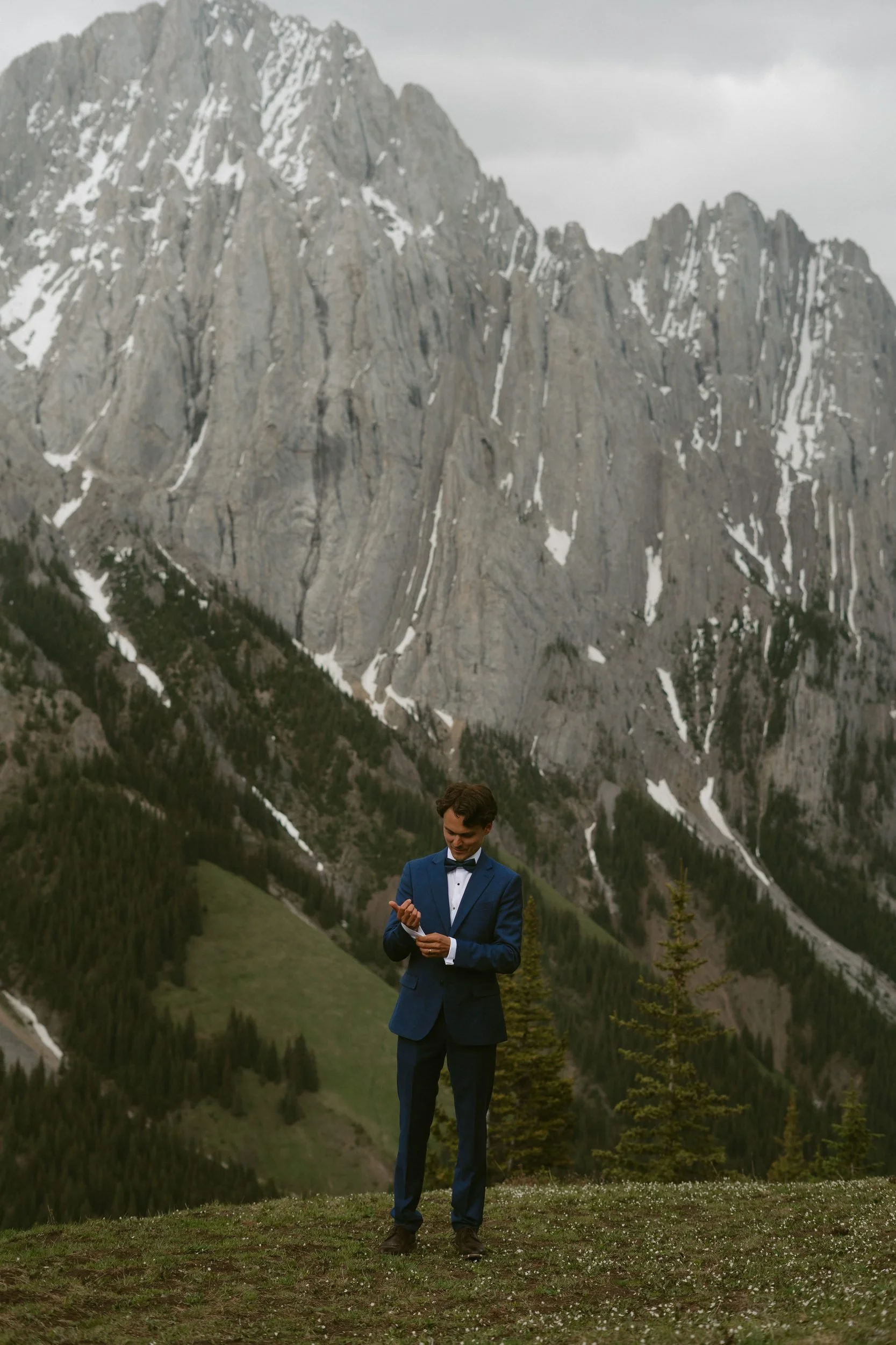 kananaskis-hiking-elopement-photographer-banff-029.jpg