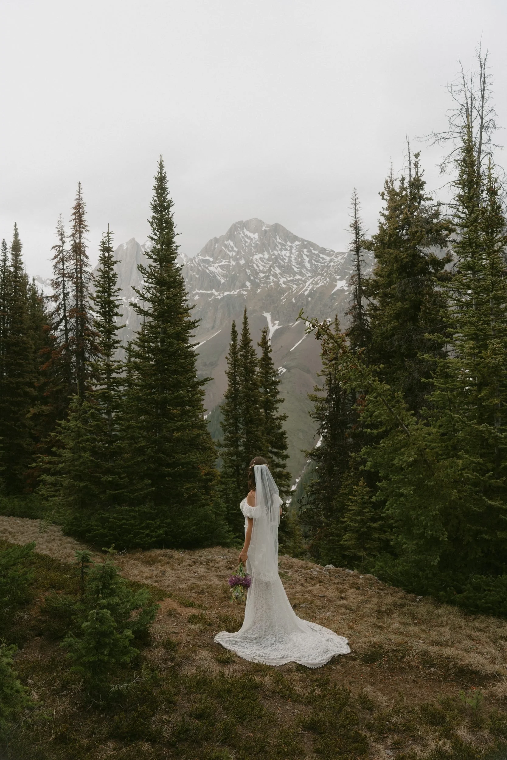 kananaskis-hiking-elopement-photographer-banff-030.jpg