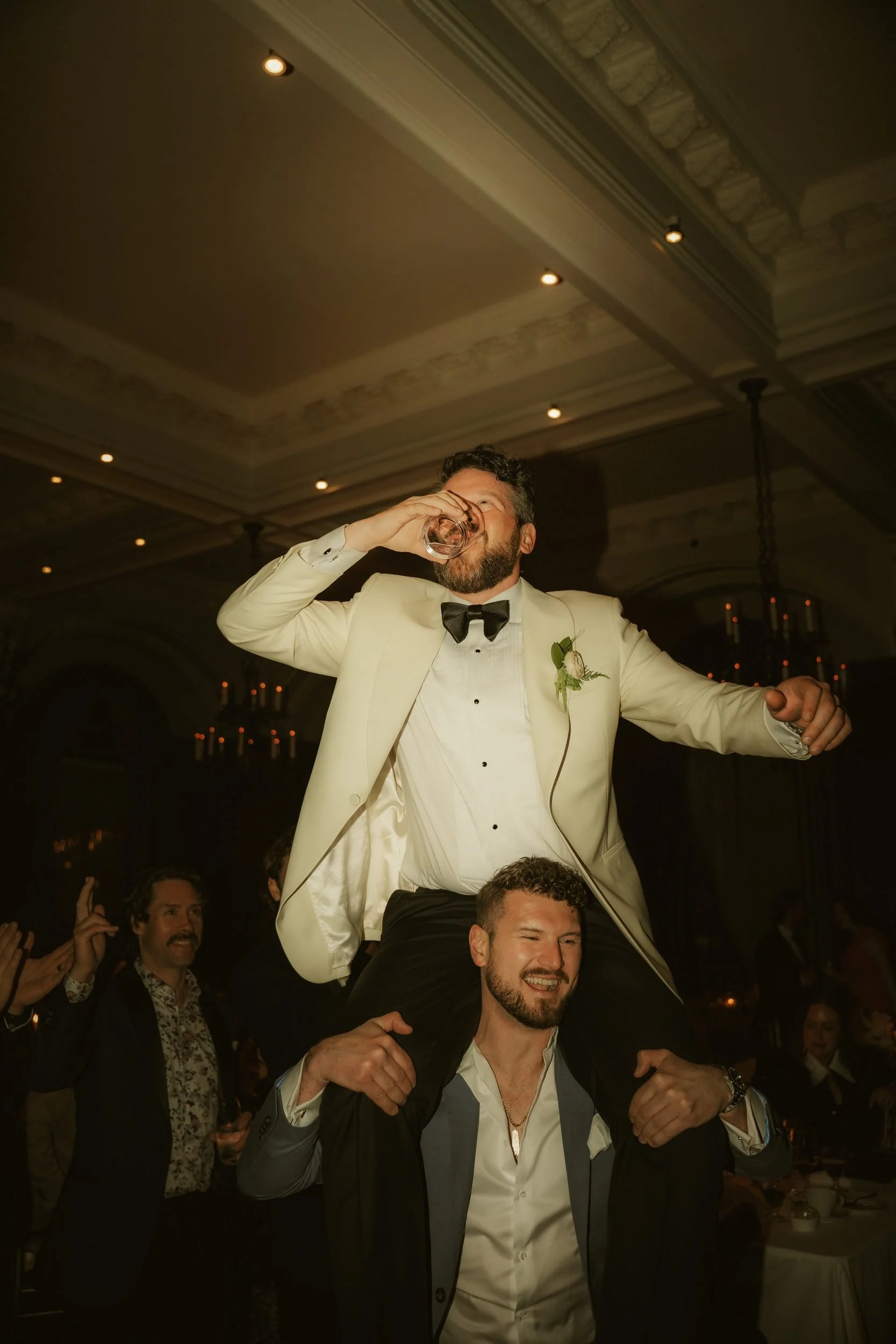 vancouver-club-wedding-photographer-057.jpg