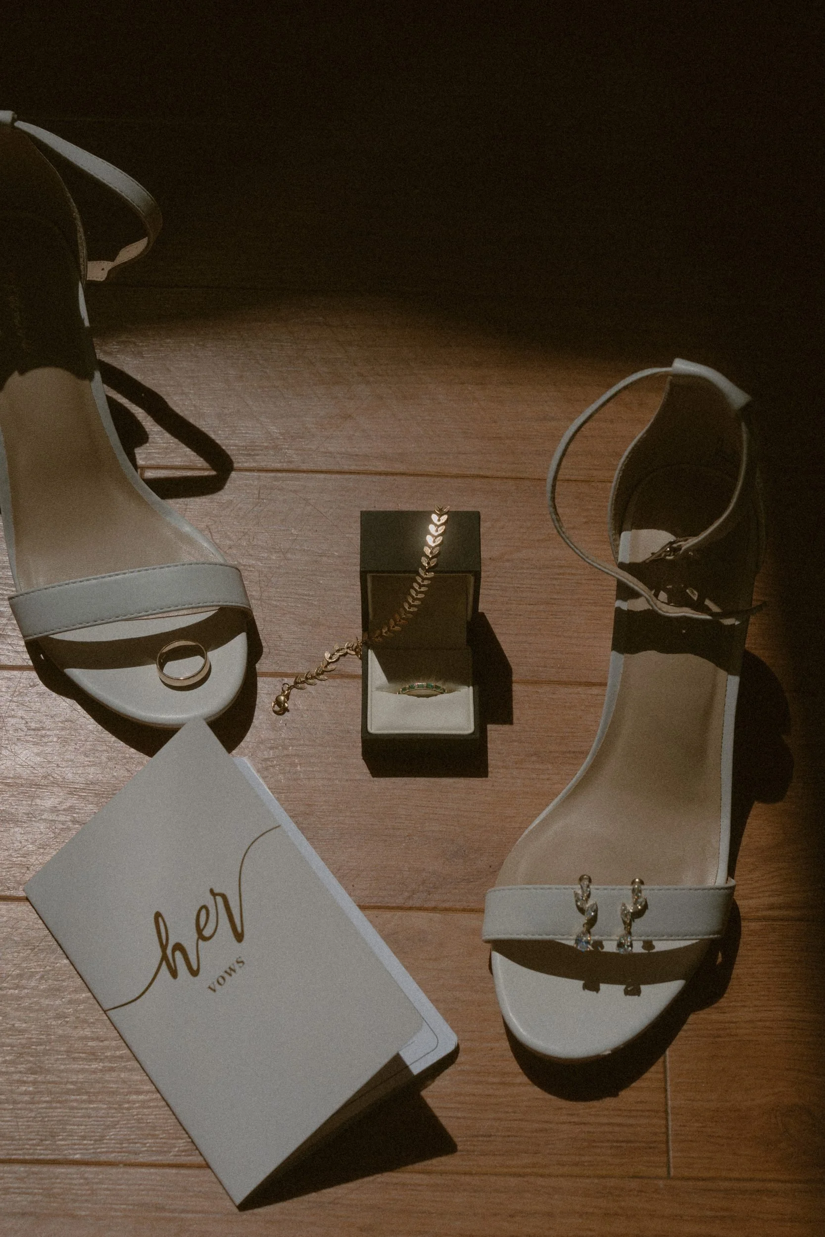 gibsons-wedding-photographer-sunshine-coast-001.jpg