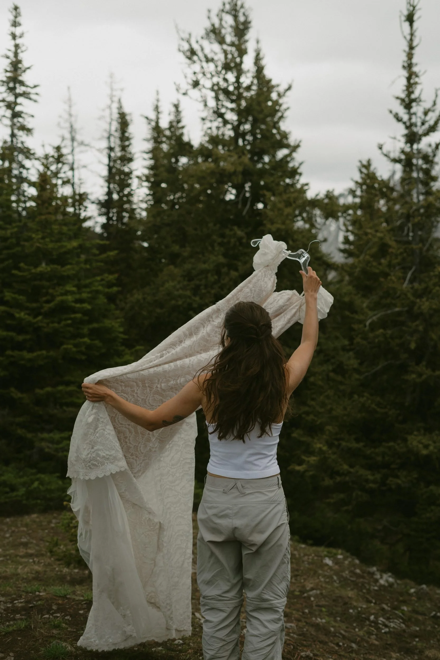 kananaskis-hiking-elopement-photographer-banff-019.jpg