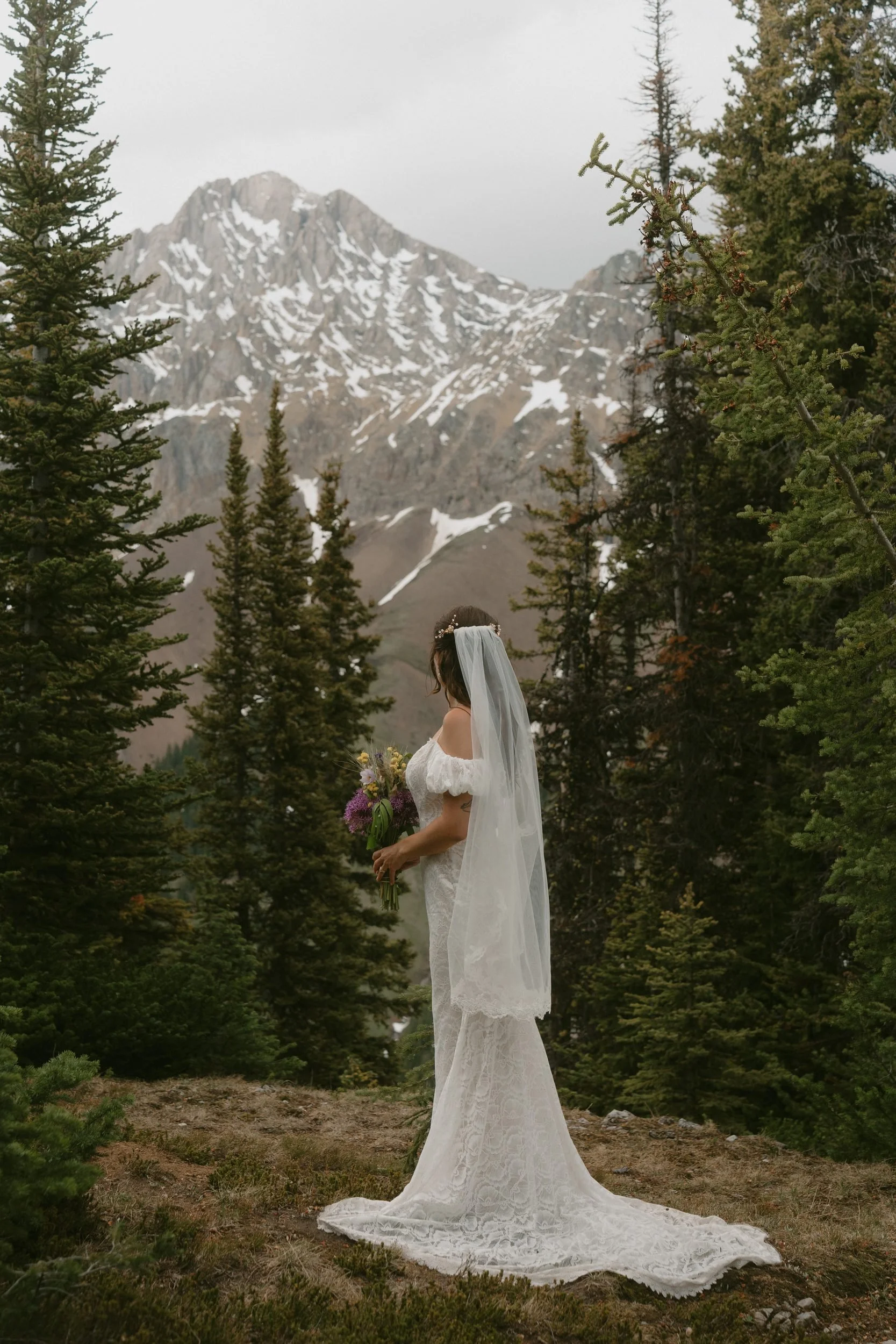 kananaskis-hiking-elopement-photographer-banff-042.jpg