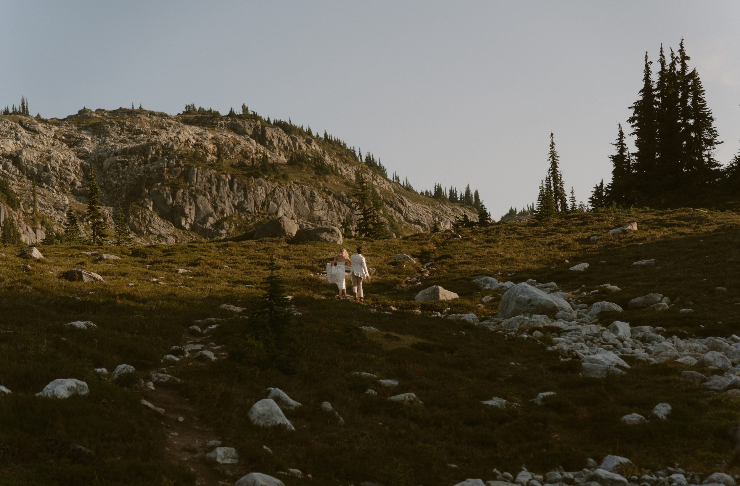 13-maddie-will-semaphore-lakes-elopement-photographer-pemberton-019.jpg