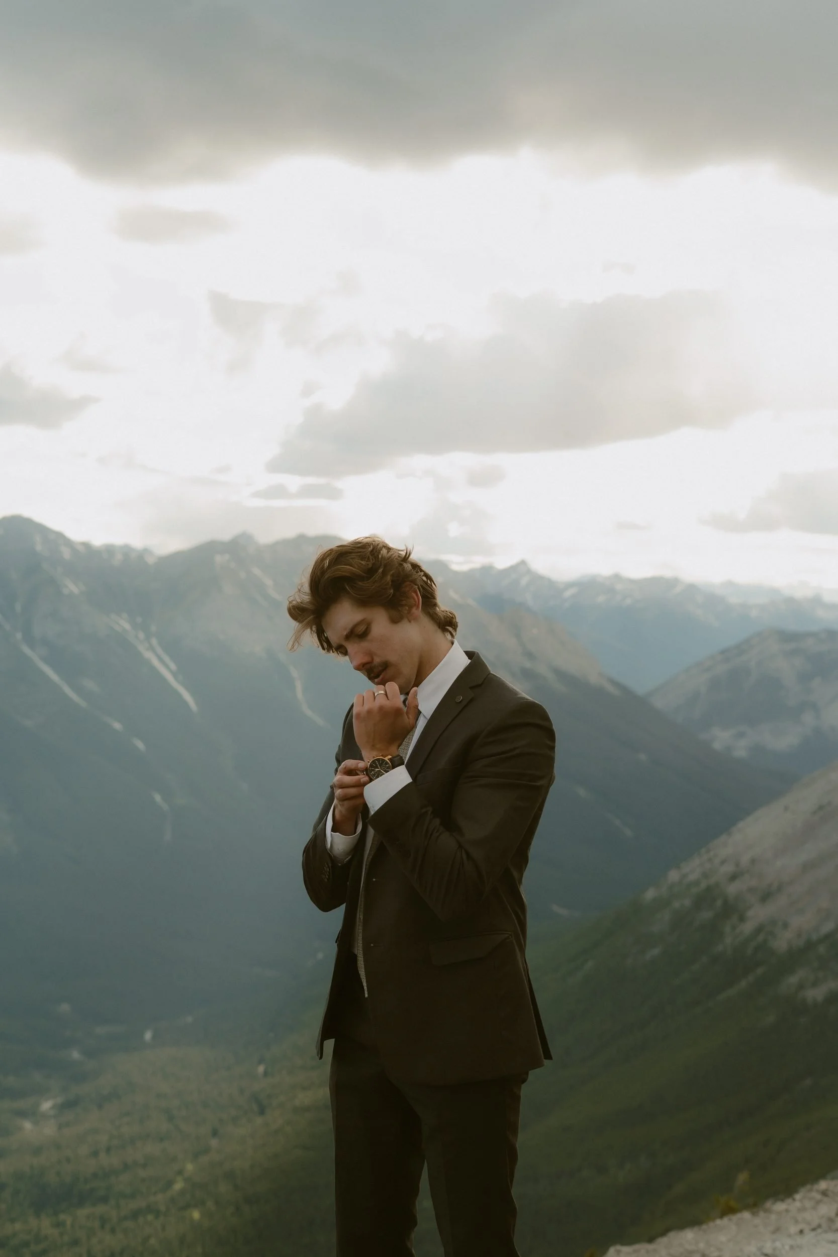 ha-ling-hiking-elopement-max-jackie-012.jpg