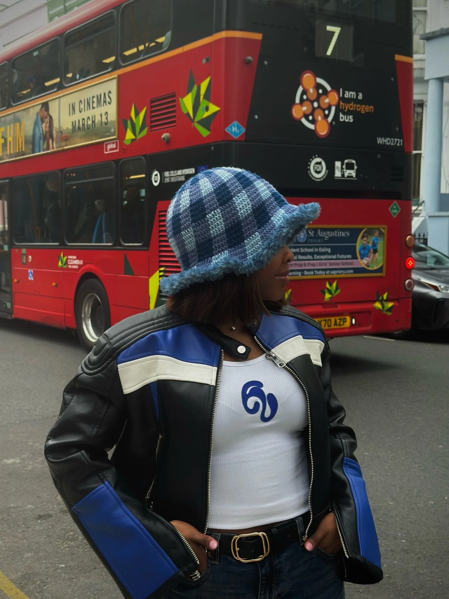 A little winner moment from Beneath the Surface 💙

Three of our guests walked away with something extra on the day, and this was one of them&hellip; a statement bucket hat, keyring, and 50% off from SheNice.

I love moments like this because it goes