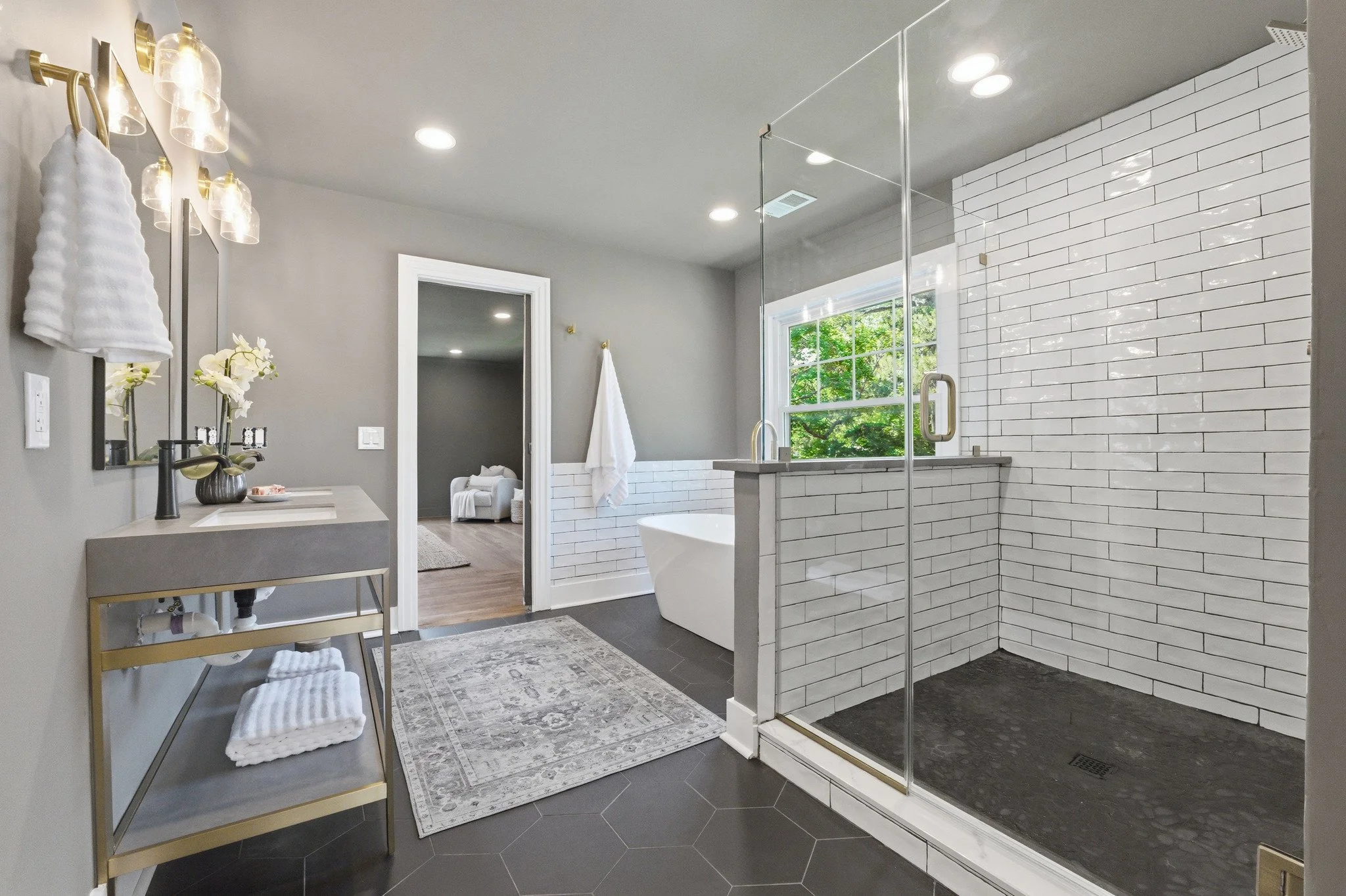 Primary Bathroom 3.jpg