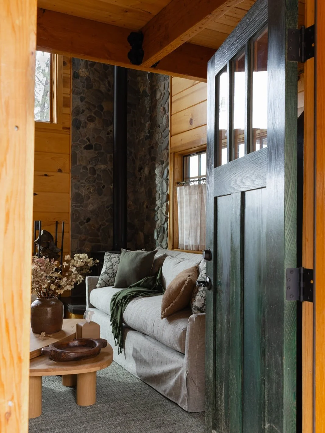 Welcome to the tea house ✨Imagine yourself on 20 acres surrounded by wineries for the weekend✨ time to relax
.
#californiahomes #northerncaliforniahomes 
.
Interior Design @mollyerindesigns 
Photography @tanyagallagherphoto