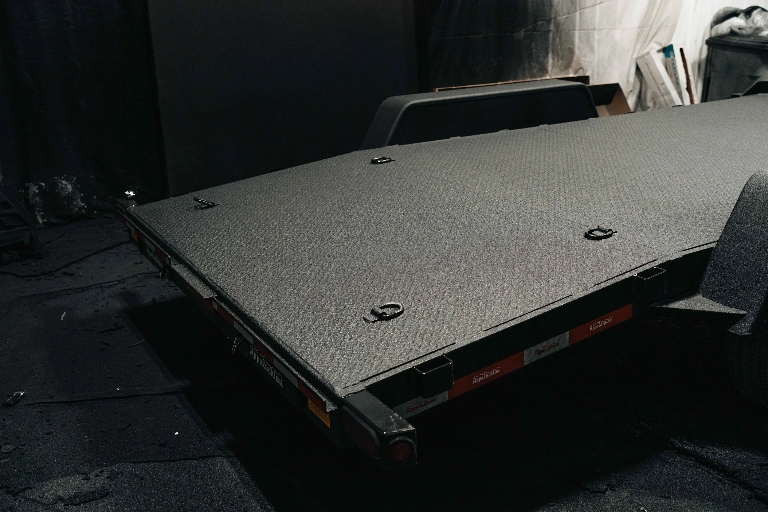 Xtreme-SprayInBedLiner-TrailerDeck-Appalachian-Trailer-Install-April2026-13.jpg