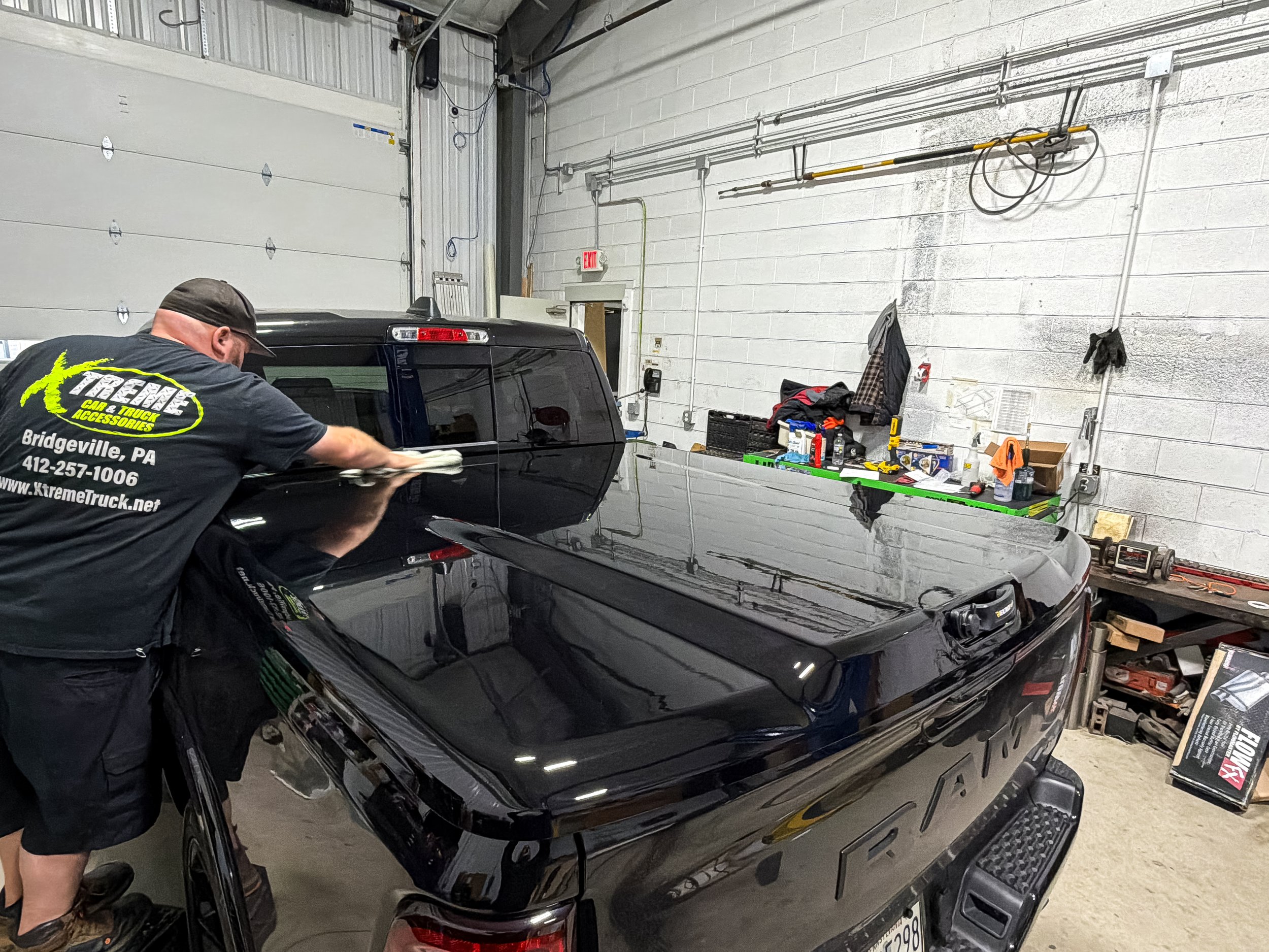 Xtreme-UnderCover-EliteTonneauCover-Ram-1500-Install-April2026-4.jpg