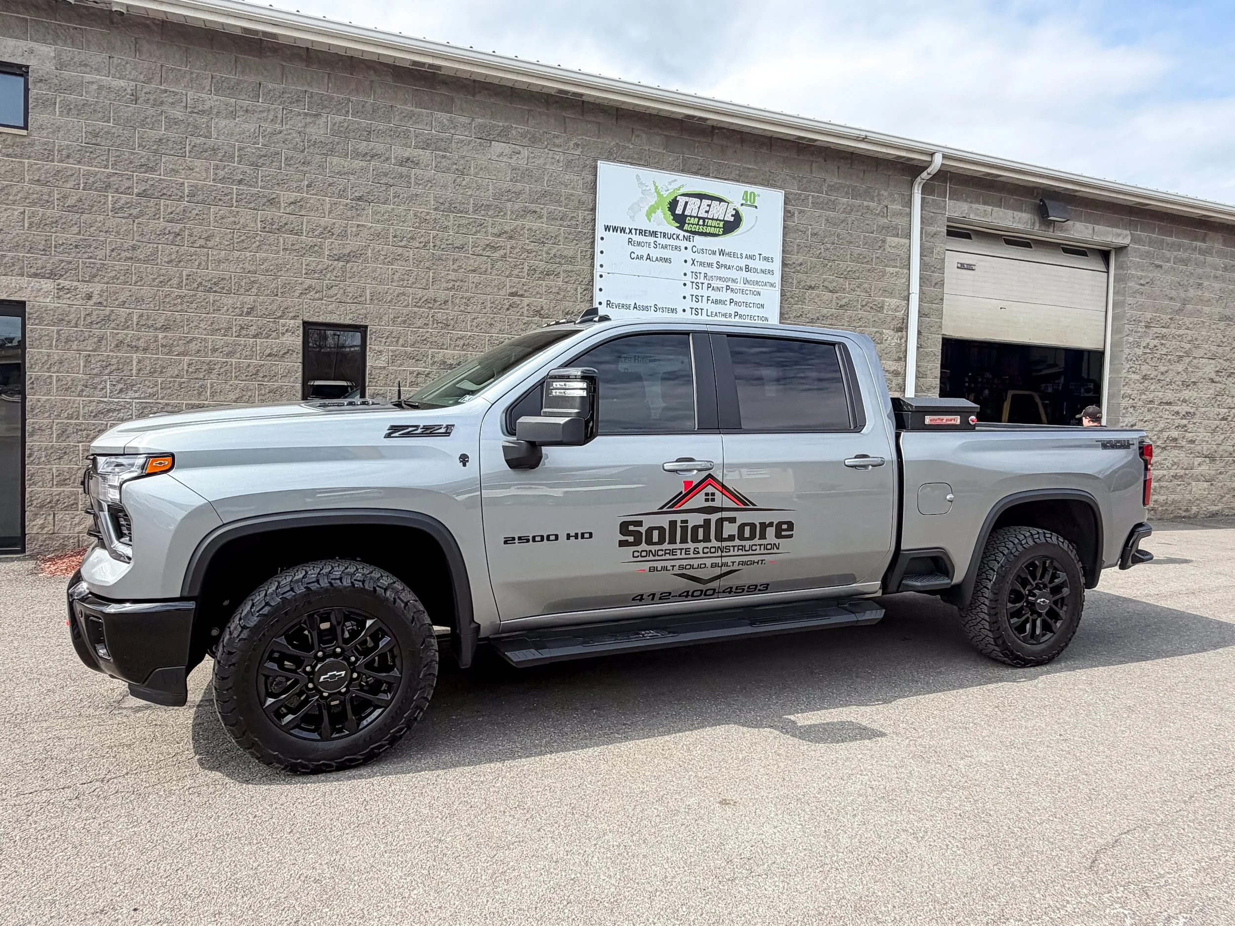 xtreme-car-truck-accessories-vinyl-graphics-lettering-chevy-silverado-2500hd-bridgeville-pa-5.jpg