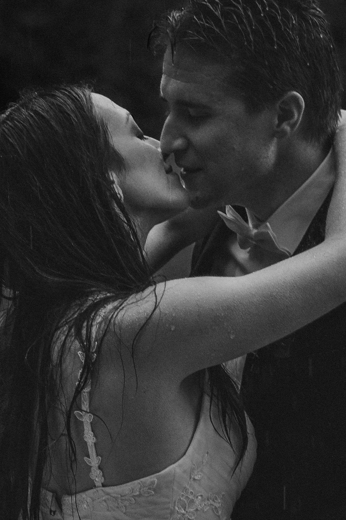 authentic-elopement-photography-washington.jpg