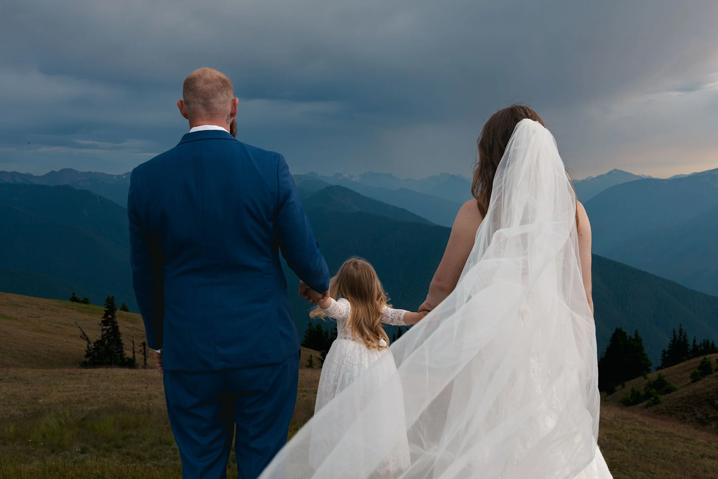 hurricane-ridge-elopement-photographers.jpg