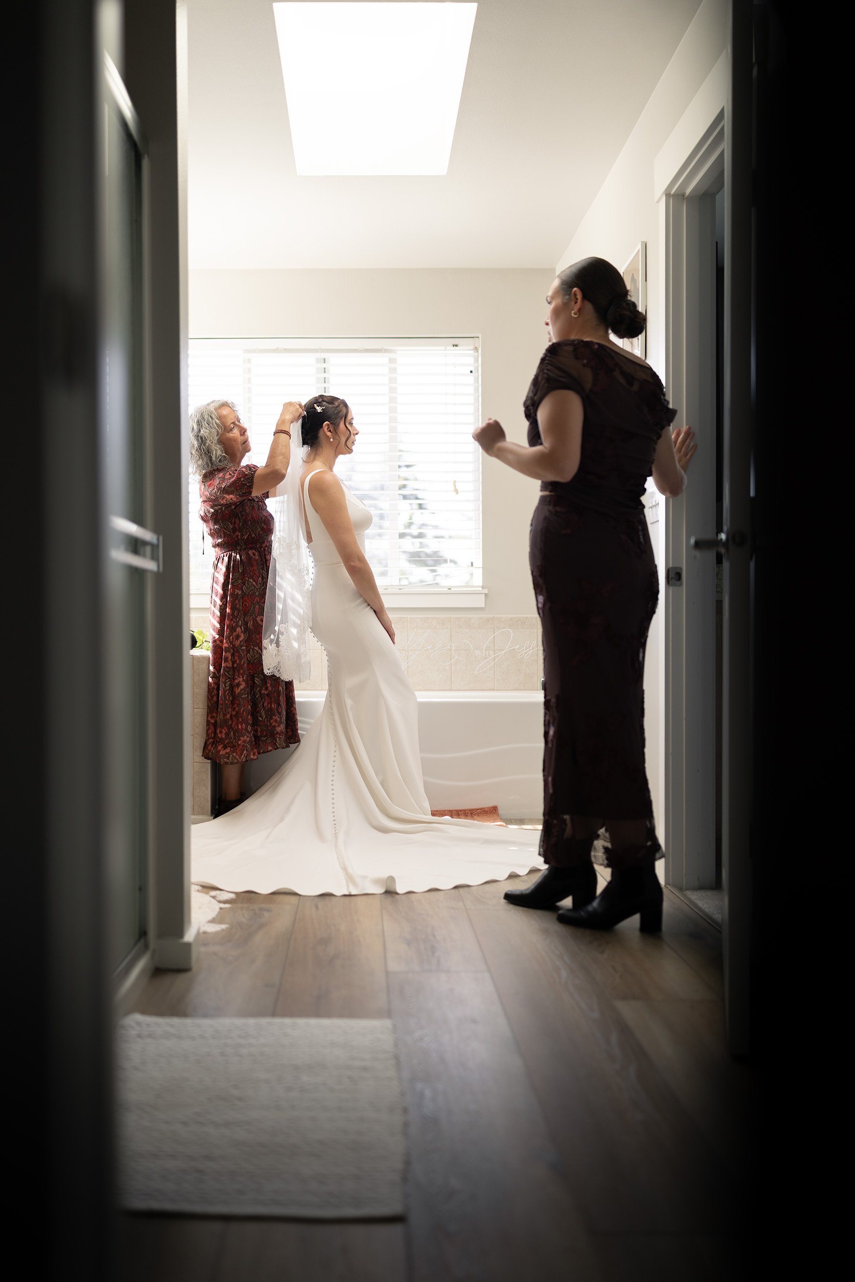 candid-wedding-photography-tacoma.jpg