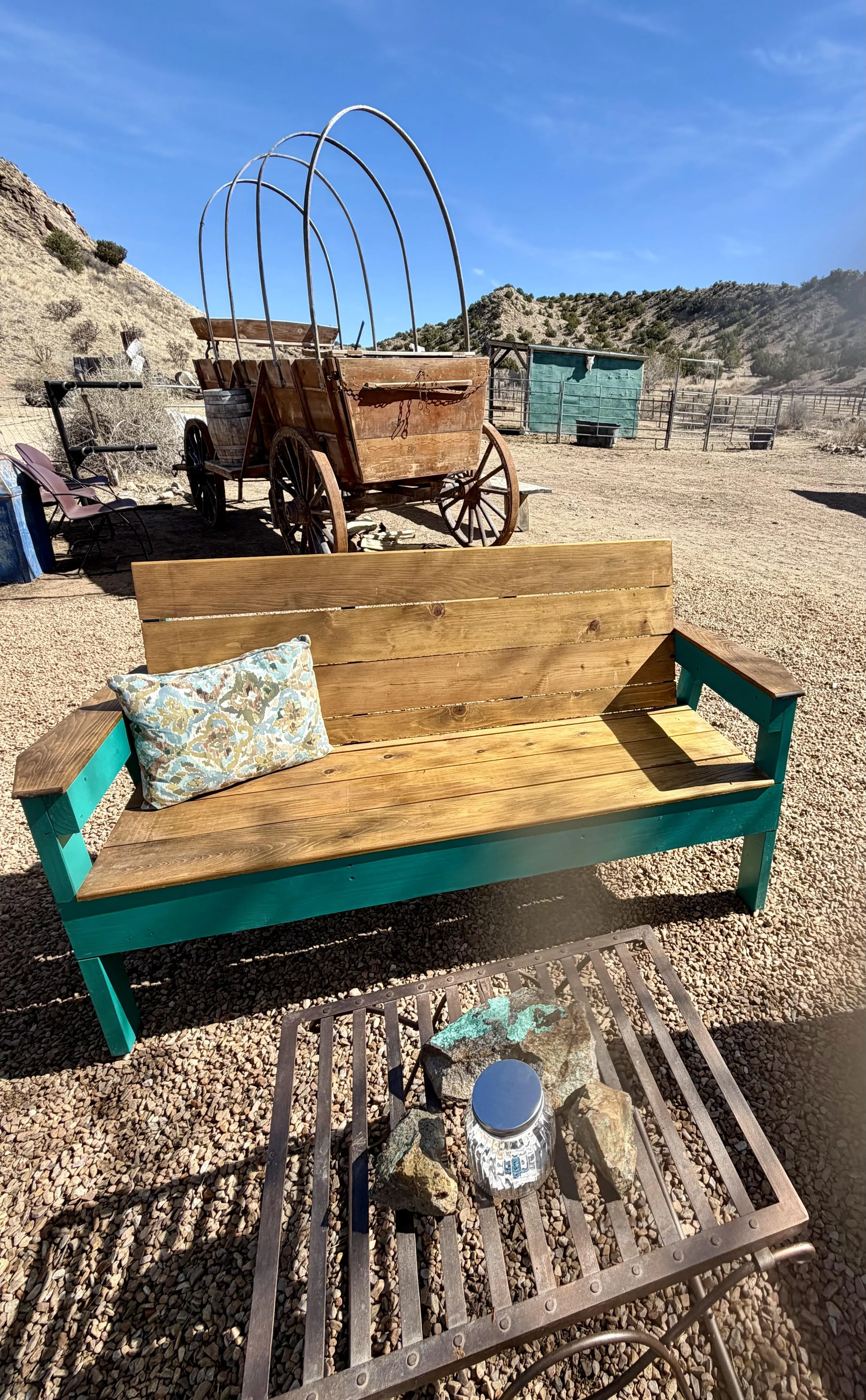 Sitting area Chuckwagon.jpg