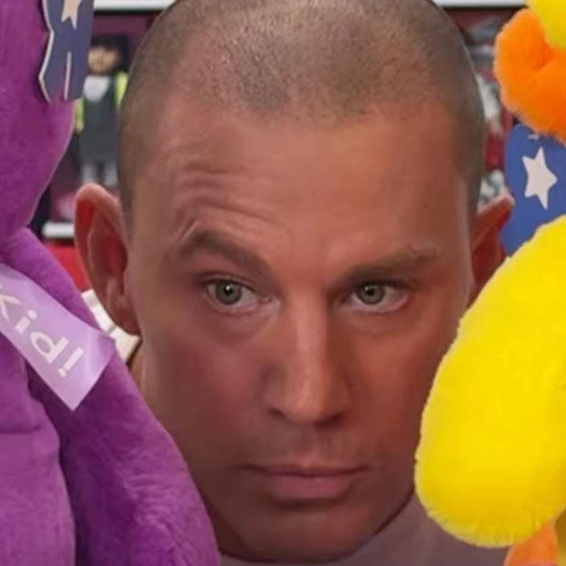 PARAMOUNT PICTURES x TOYS "R" US