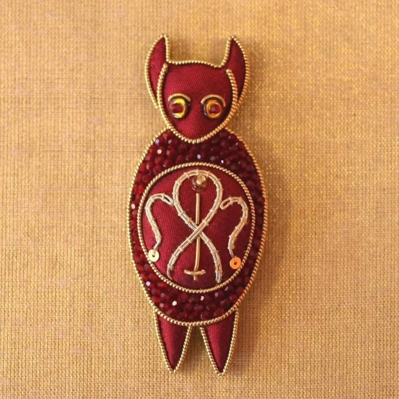 Azar Brooch Pin (Crystal)