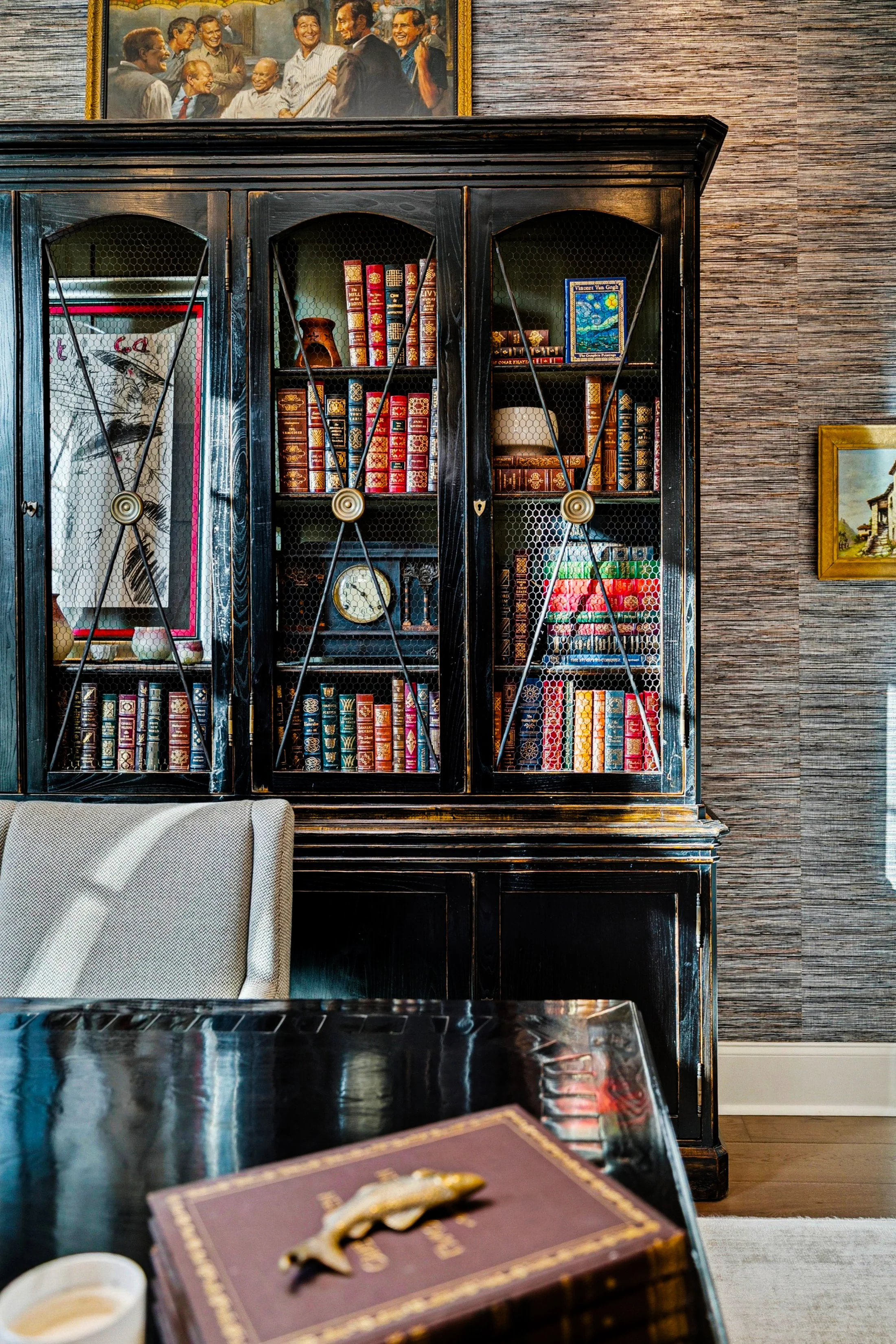 Aimee (Amay) Curole, Luxury Listing Expert in Old Metairie, home staging showcasing the Old Metairie lifestyle, elegant, designer wallpaper.