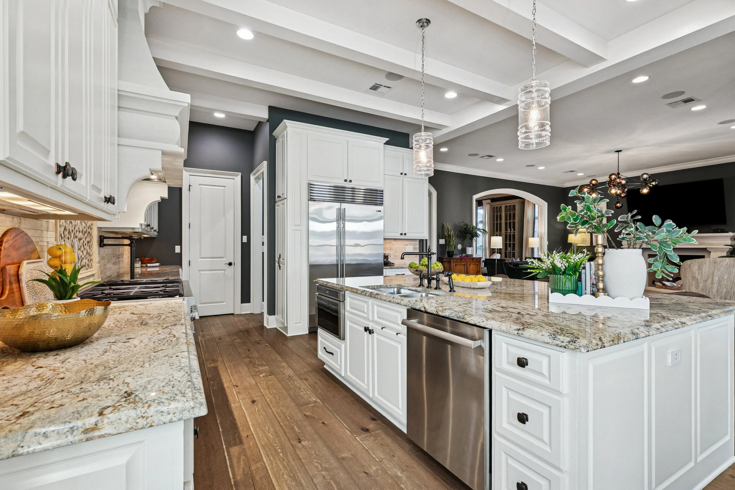 Aimee (Amay) Curole, Top Realtor in Metairie, LA, luxury listing expert in Metairie, LA.  Gourmet, Professional Chef Kitchen, Viking, Thermador, coffered ceilings, Italian granite stoned countertops.